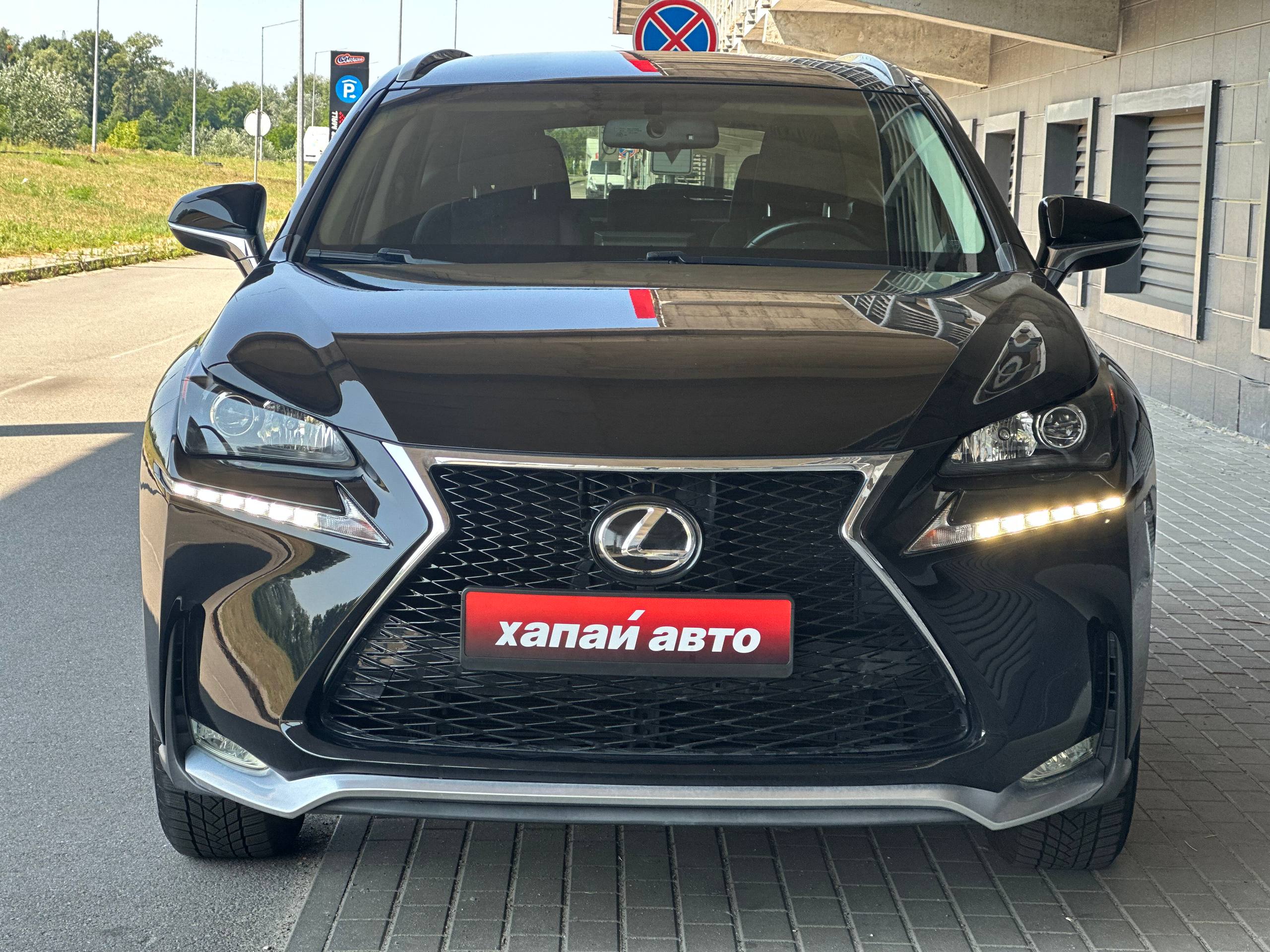 Lexus-12