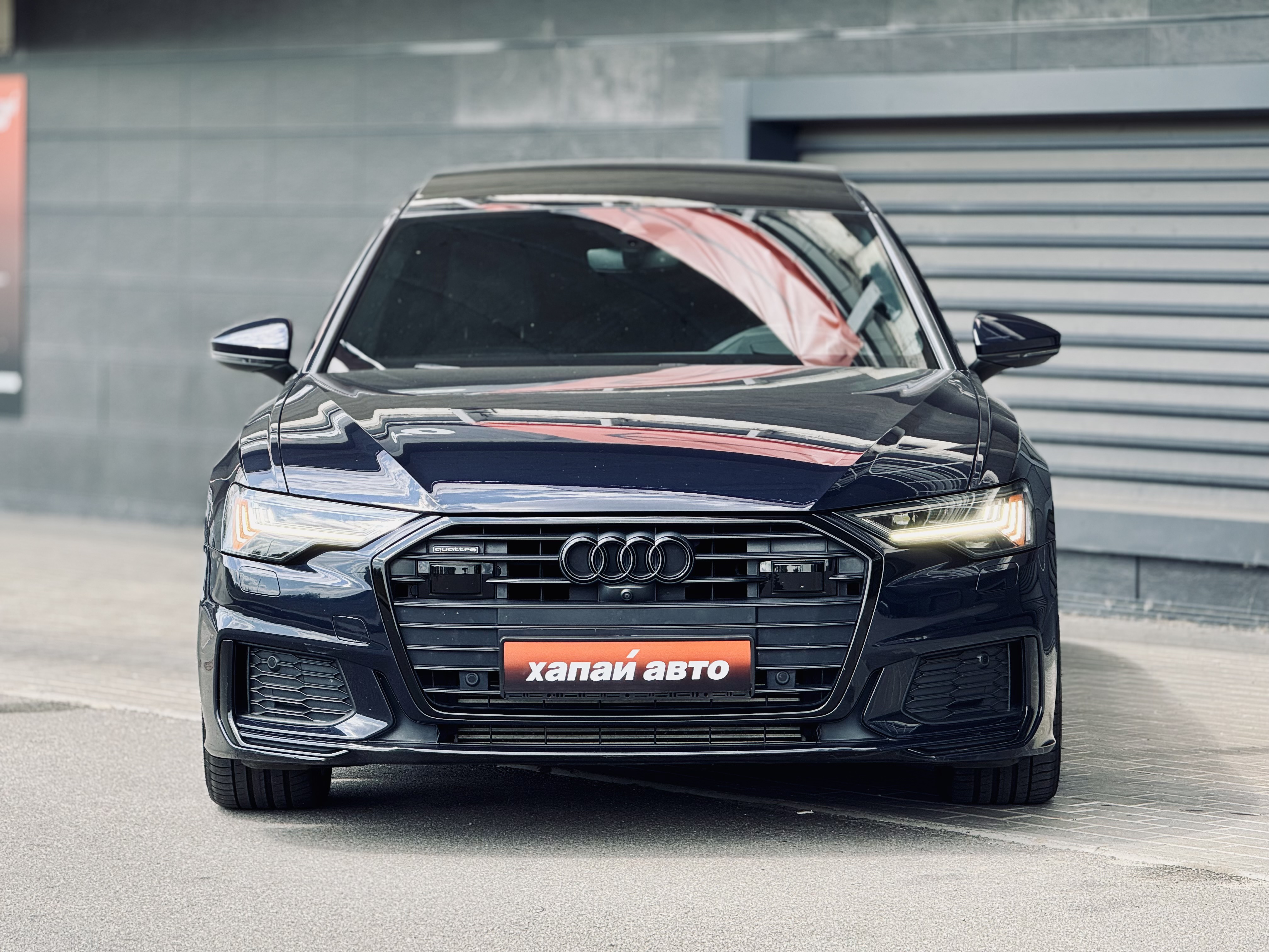 Audi-0