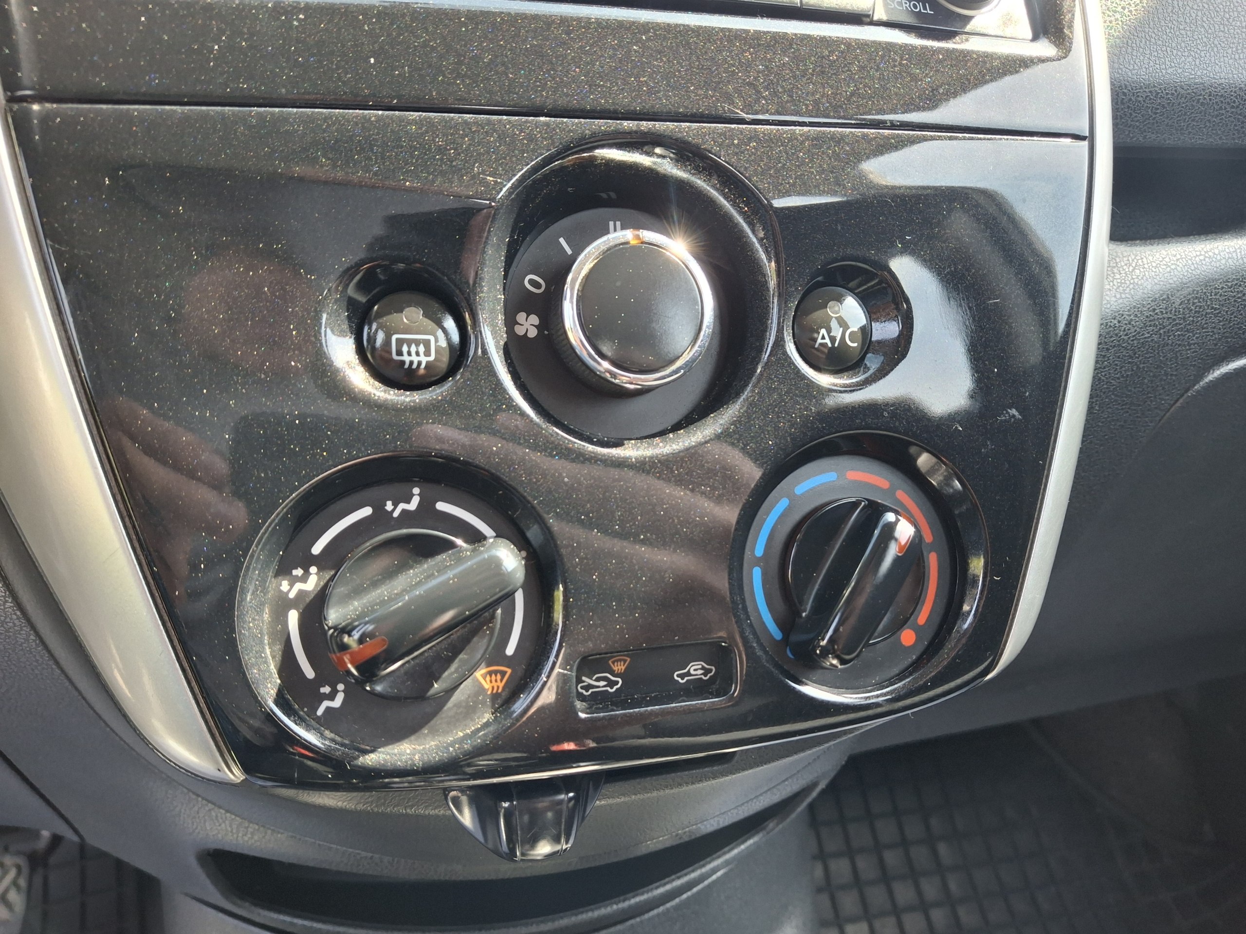 Nissan-3