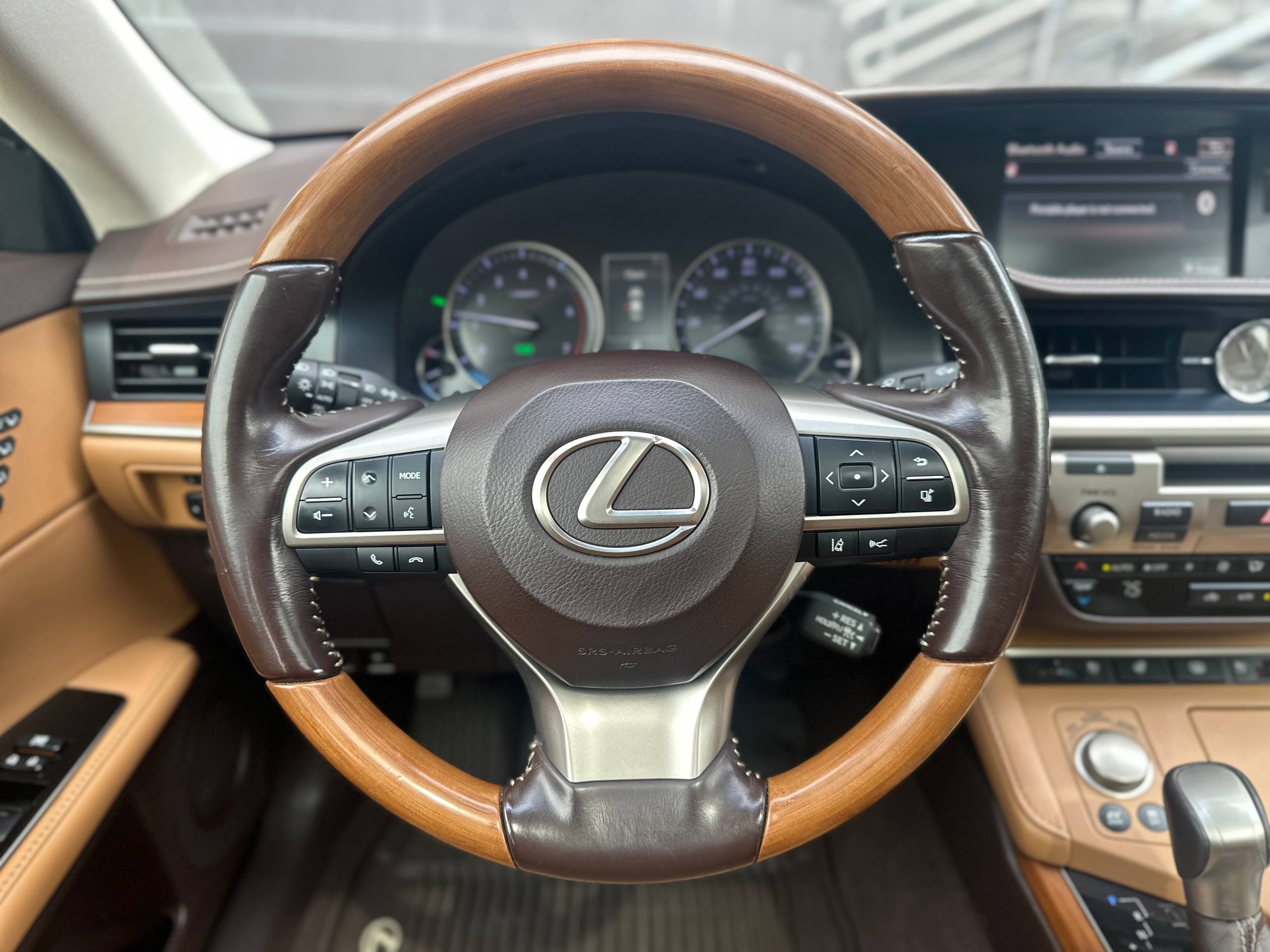 Lexus-10