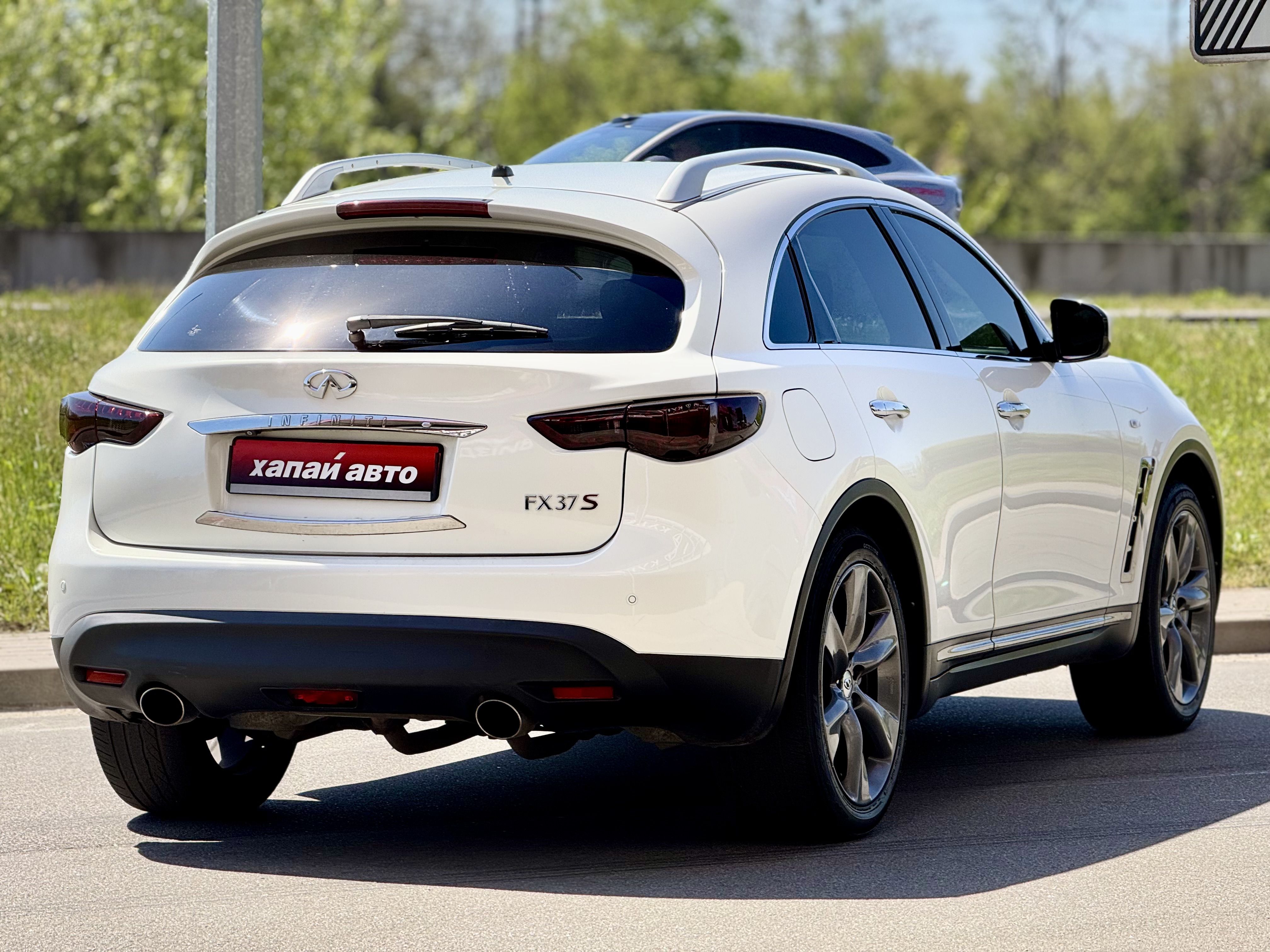 Infiniti-12