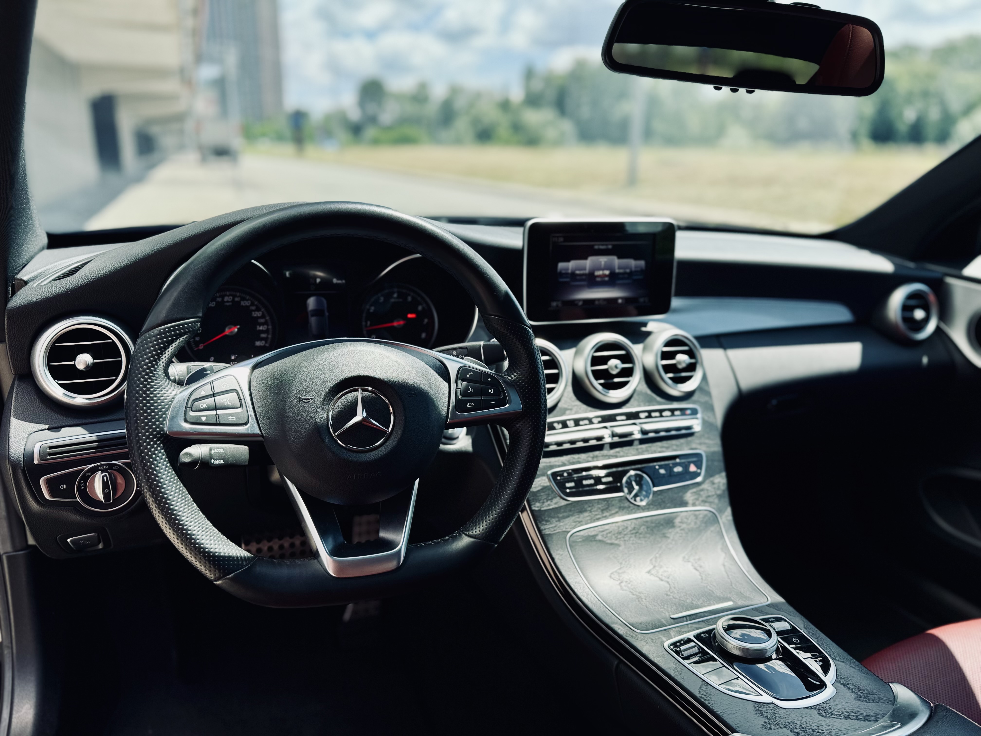 Mercedes-Benz-1