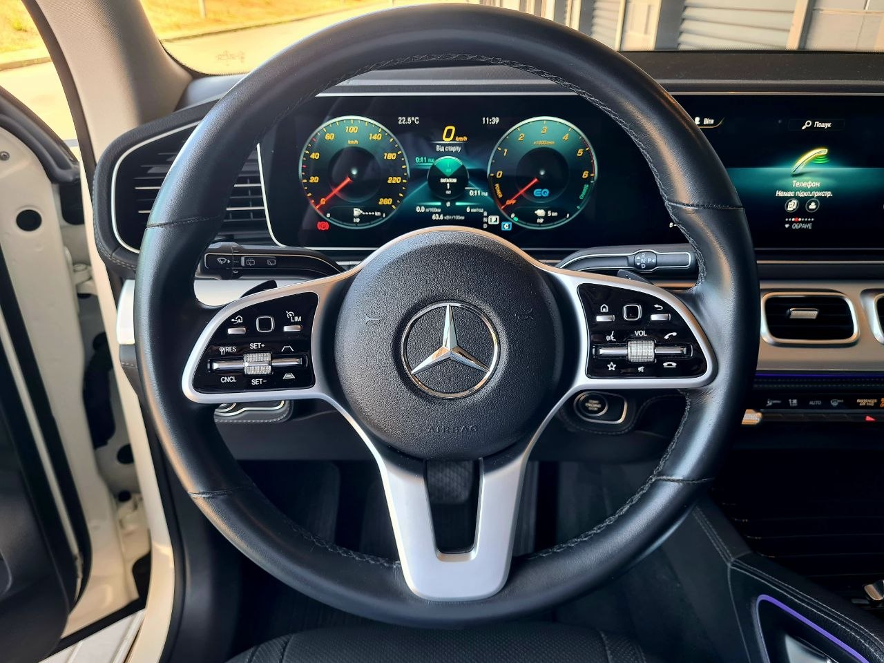 Mercedes-Benz-3
