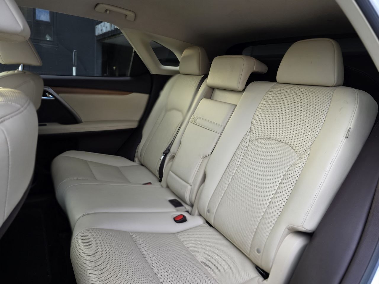 Lexus-13