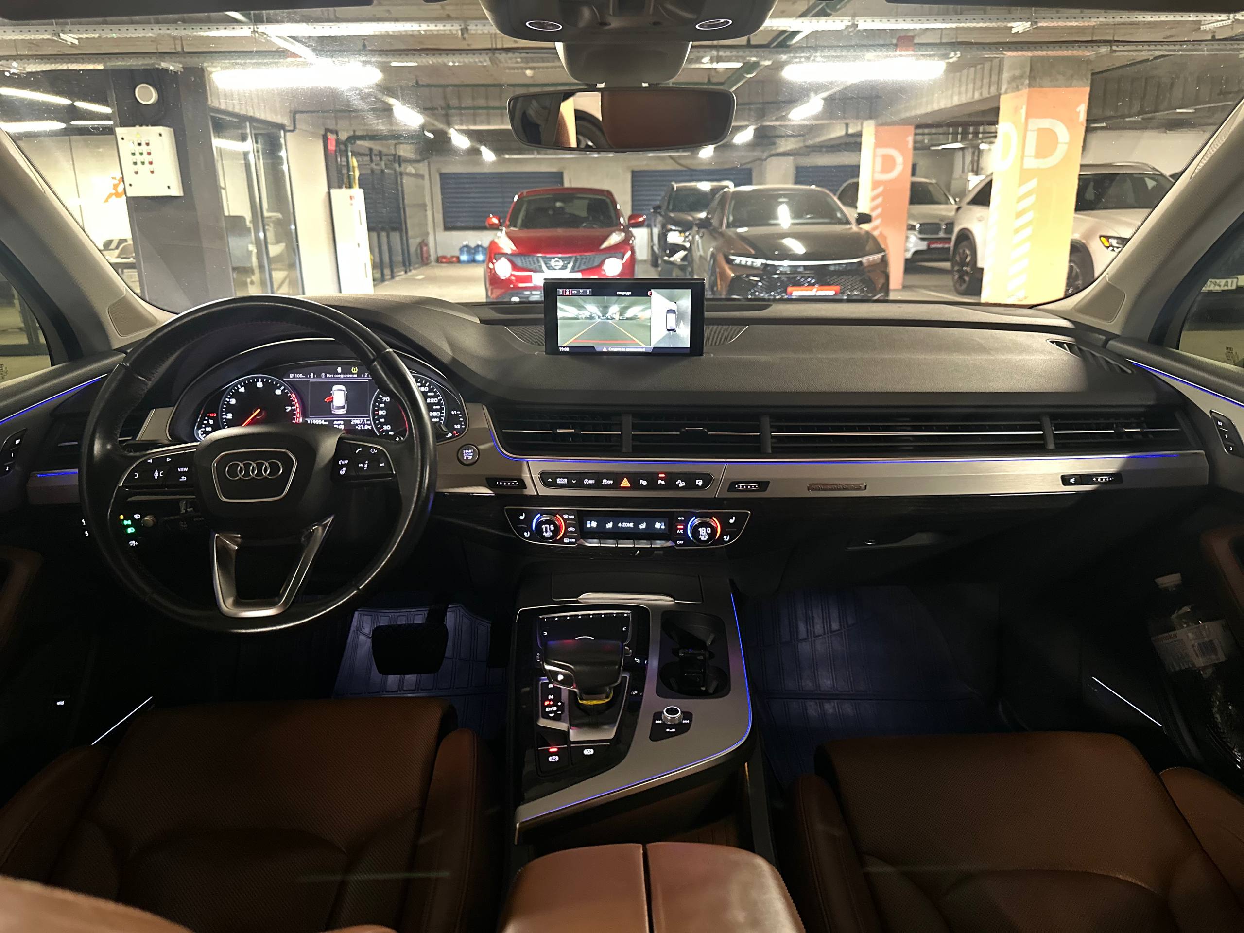 Audi-0