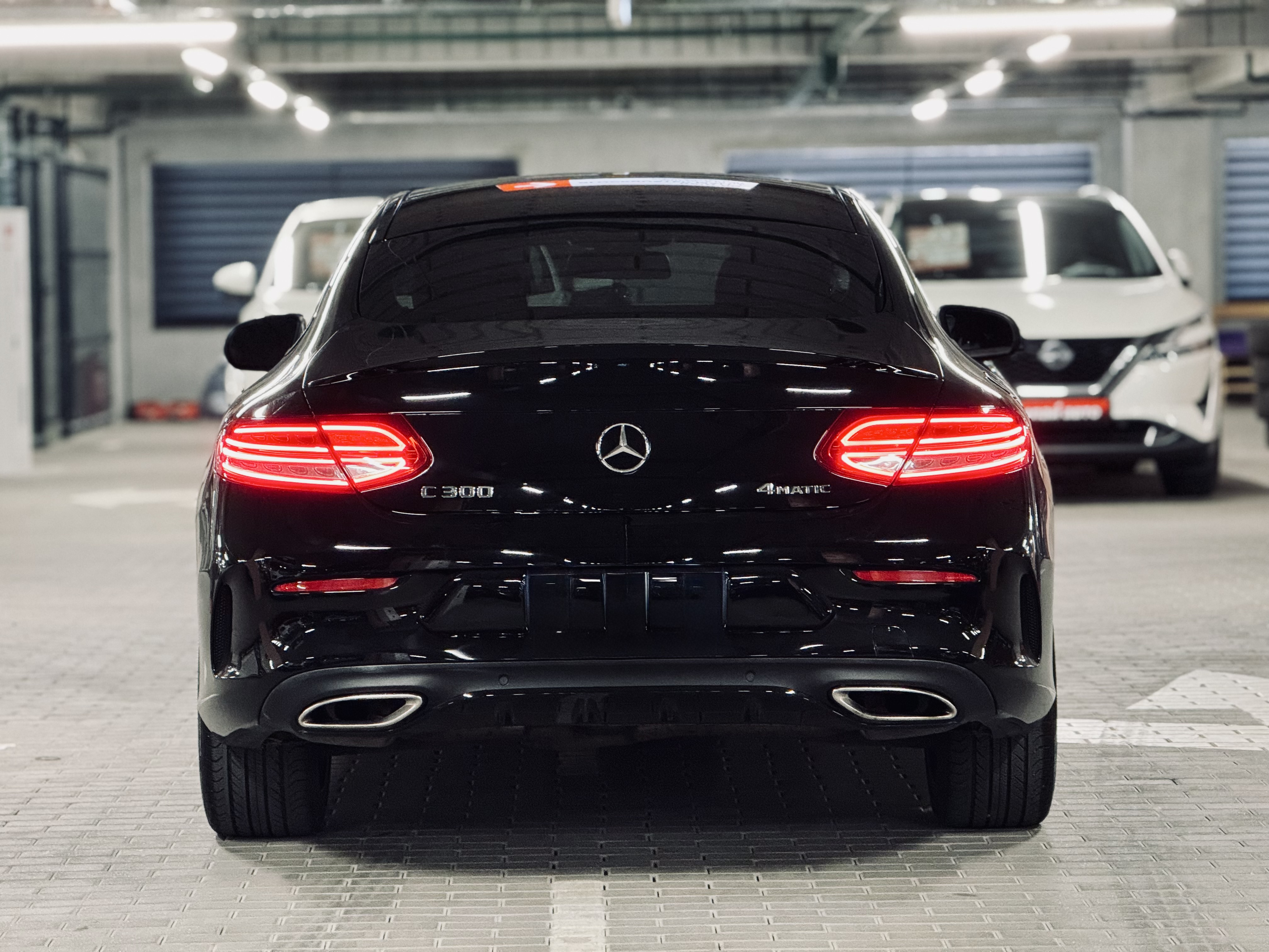 Mercedes-Benz-4