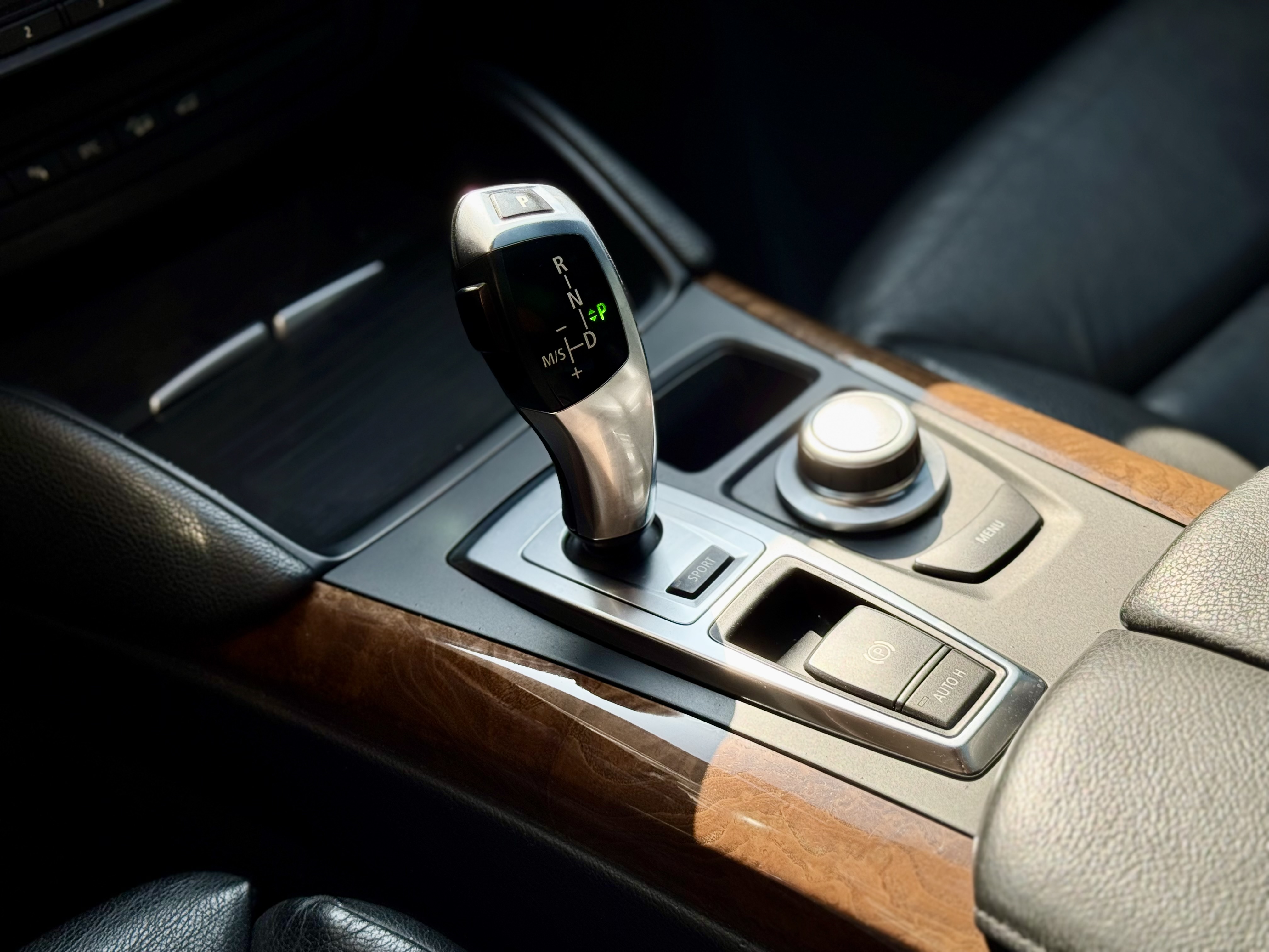 BMW-8