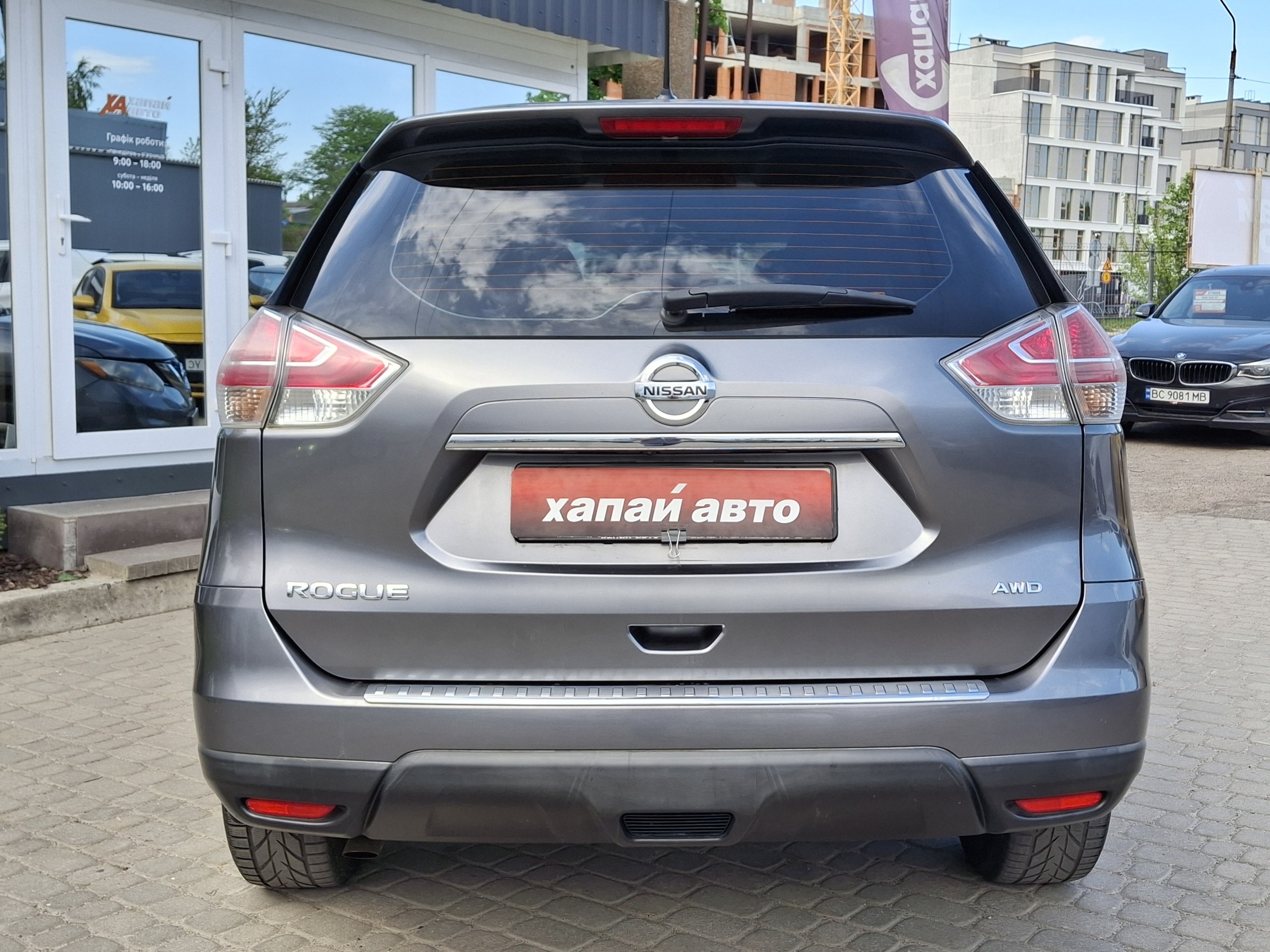 Nissan-4