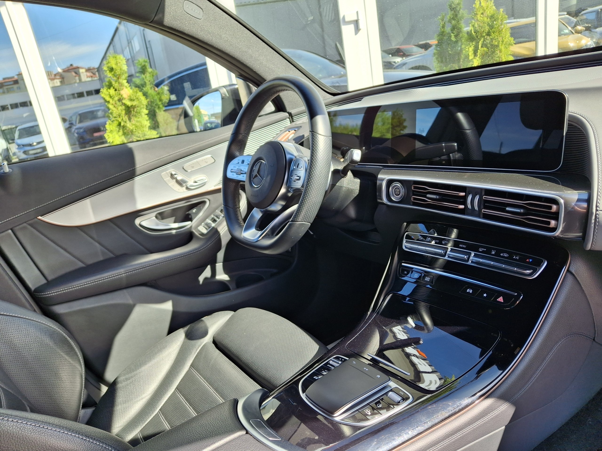 Mercedes-Benz-24