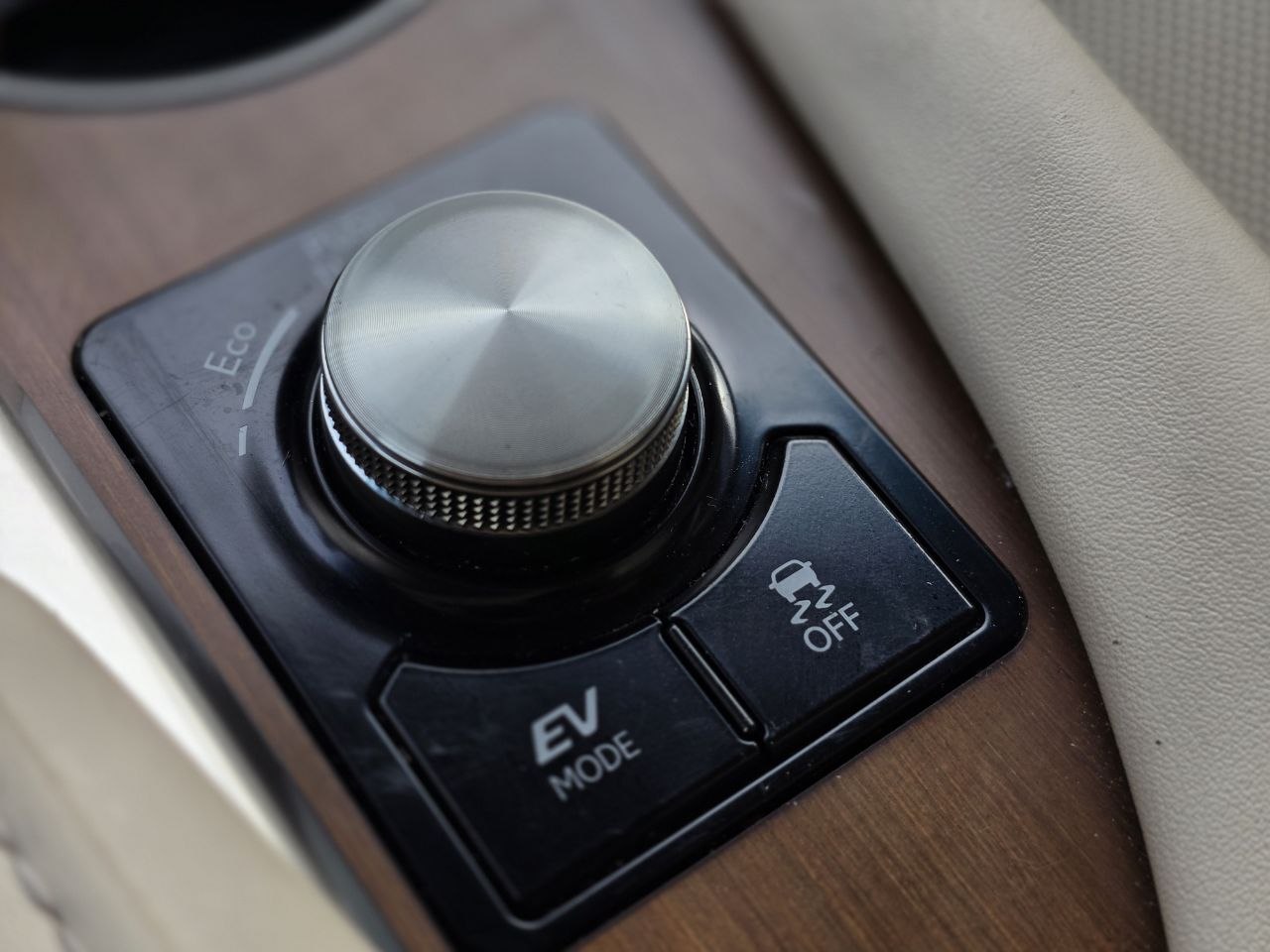 Lexus-18