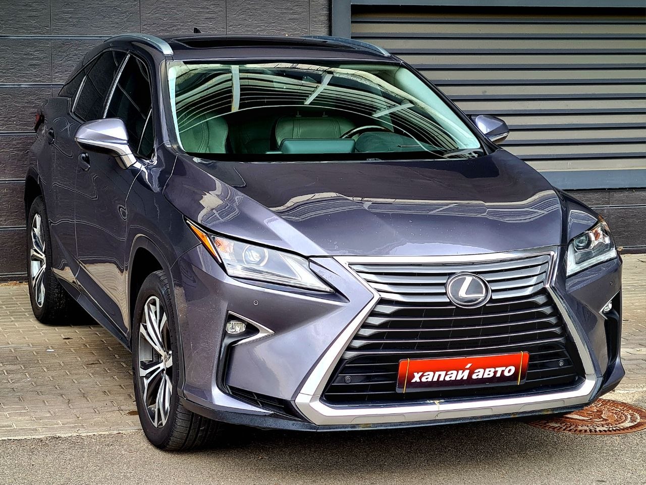 Lexus-17