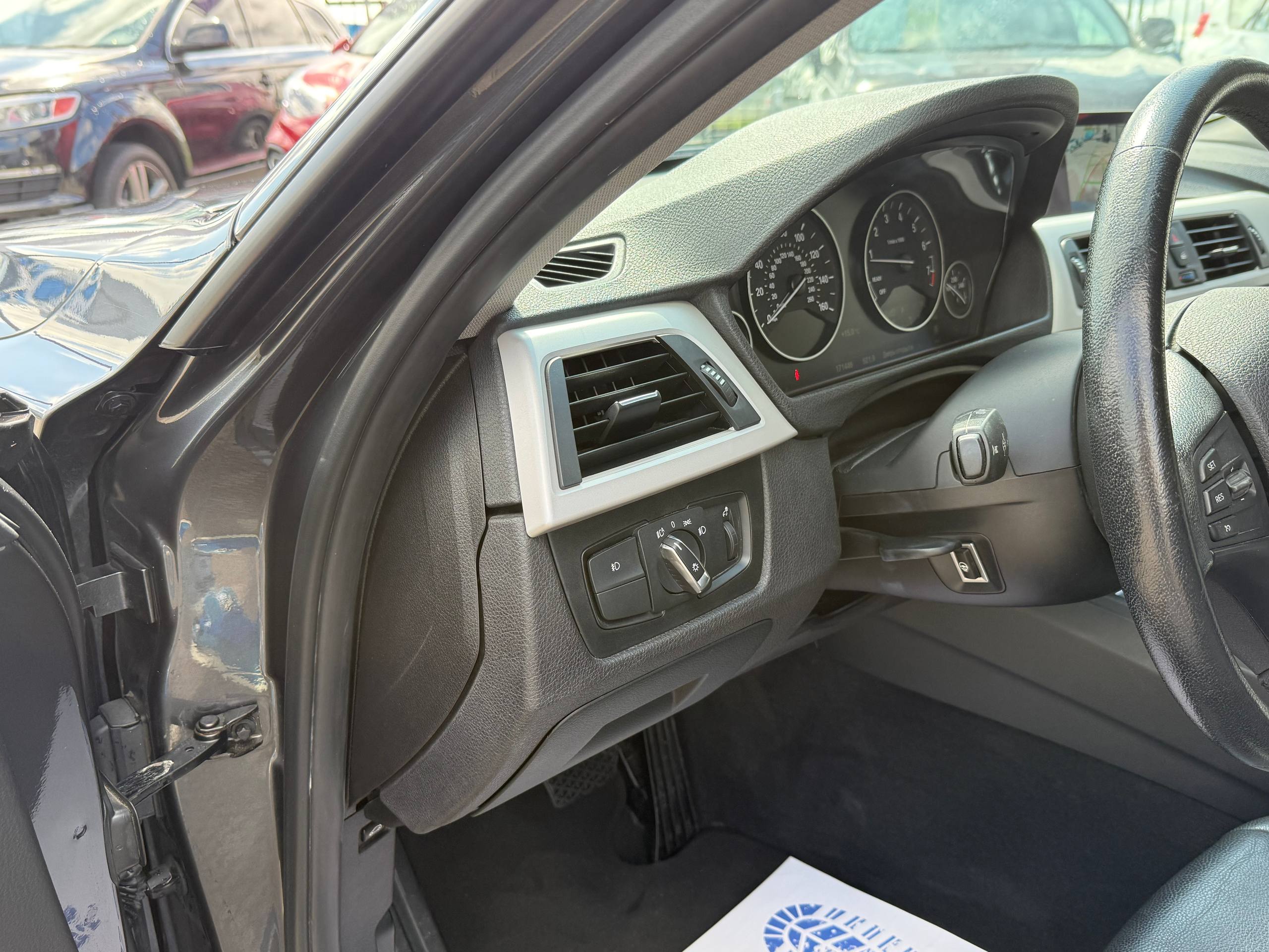 BMW 320 i 2017