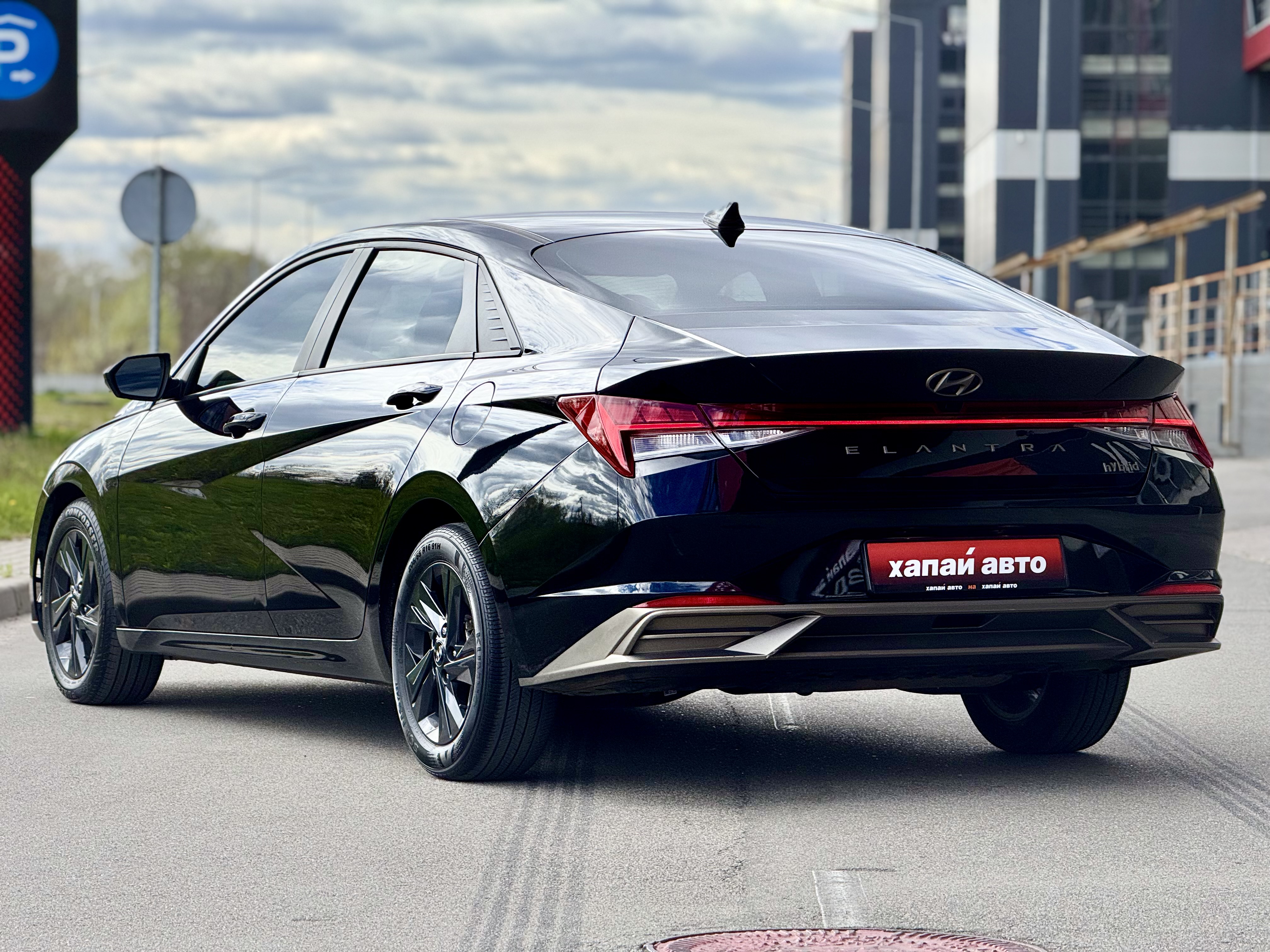 Hyundai-12