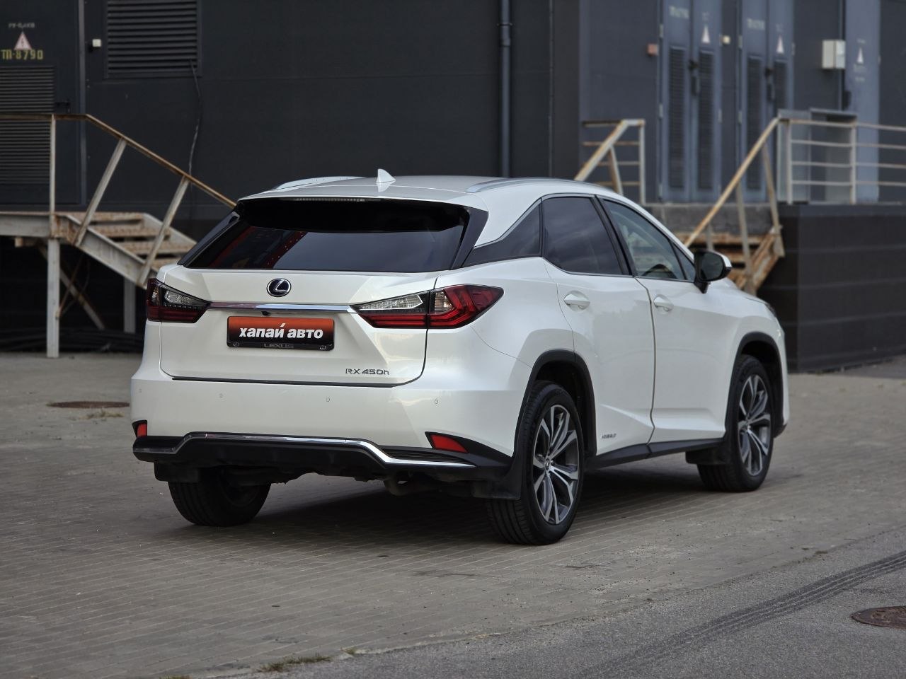 Lexus-3