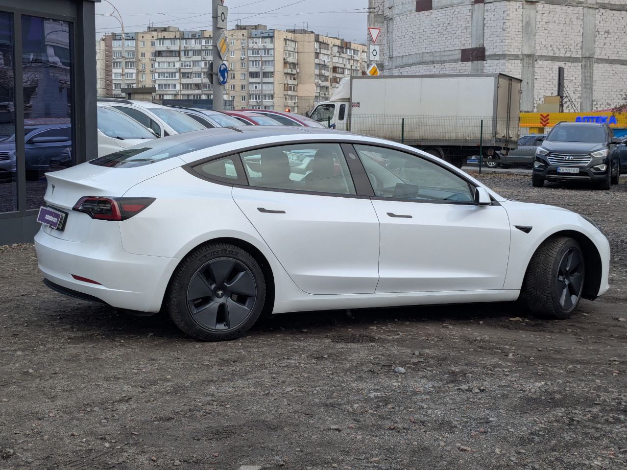 Tesla-32