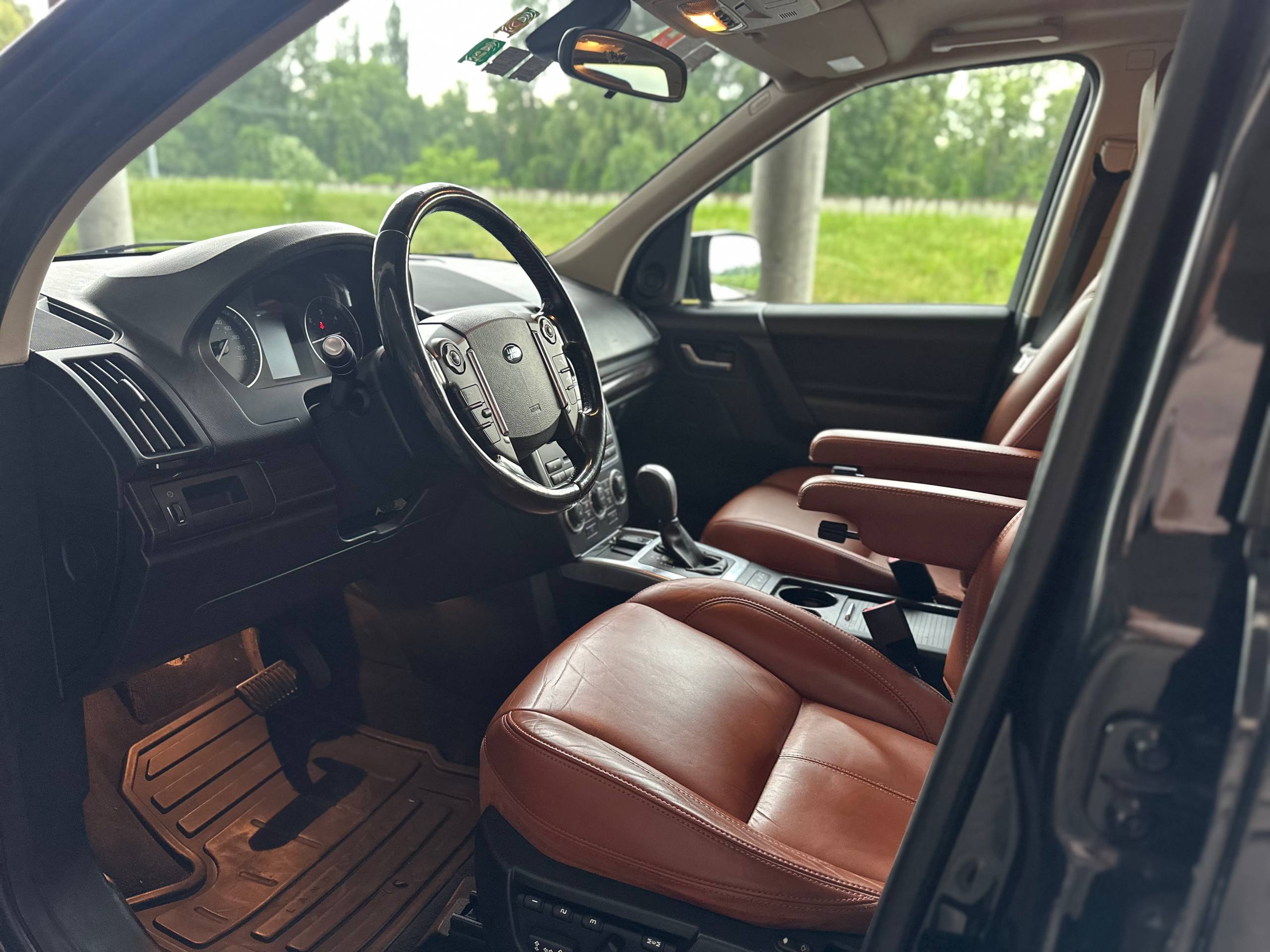 Land Rover-8