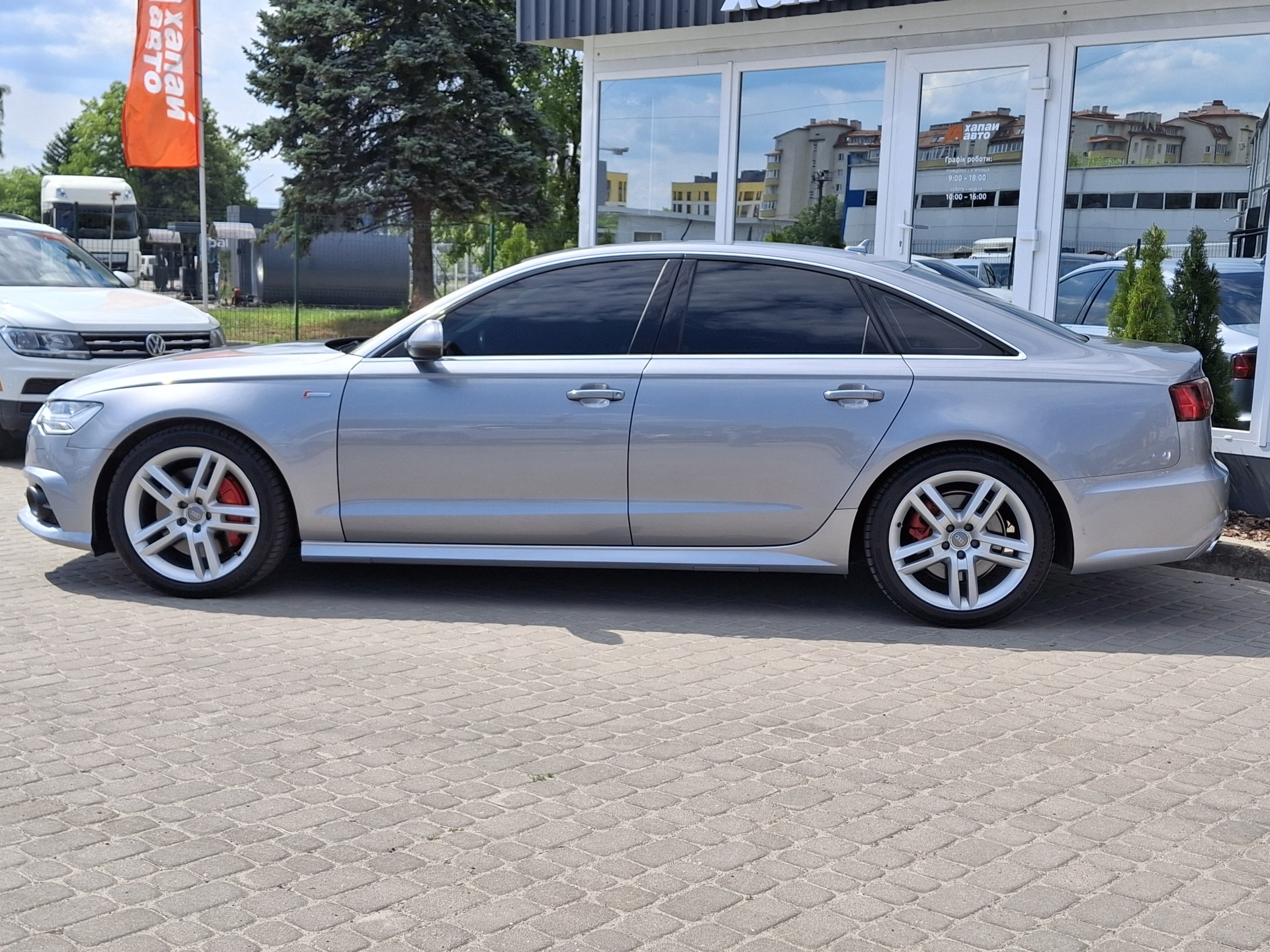 Audi-6
