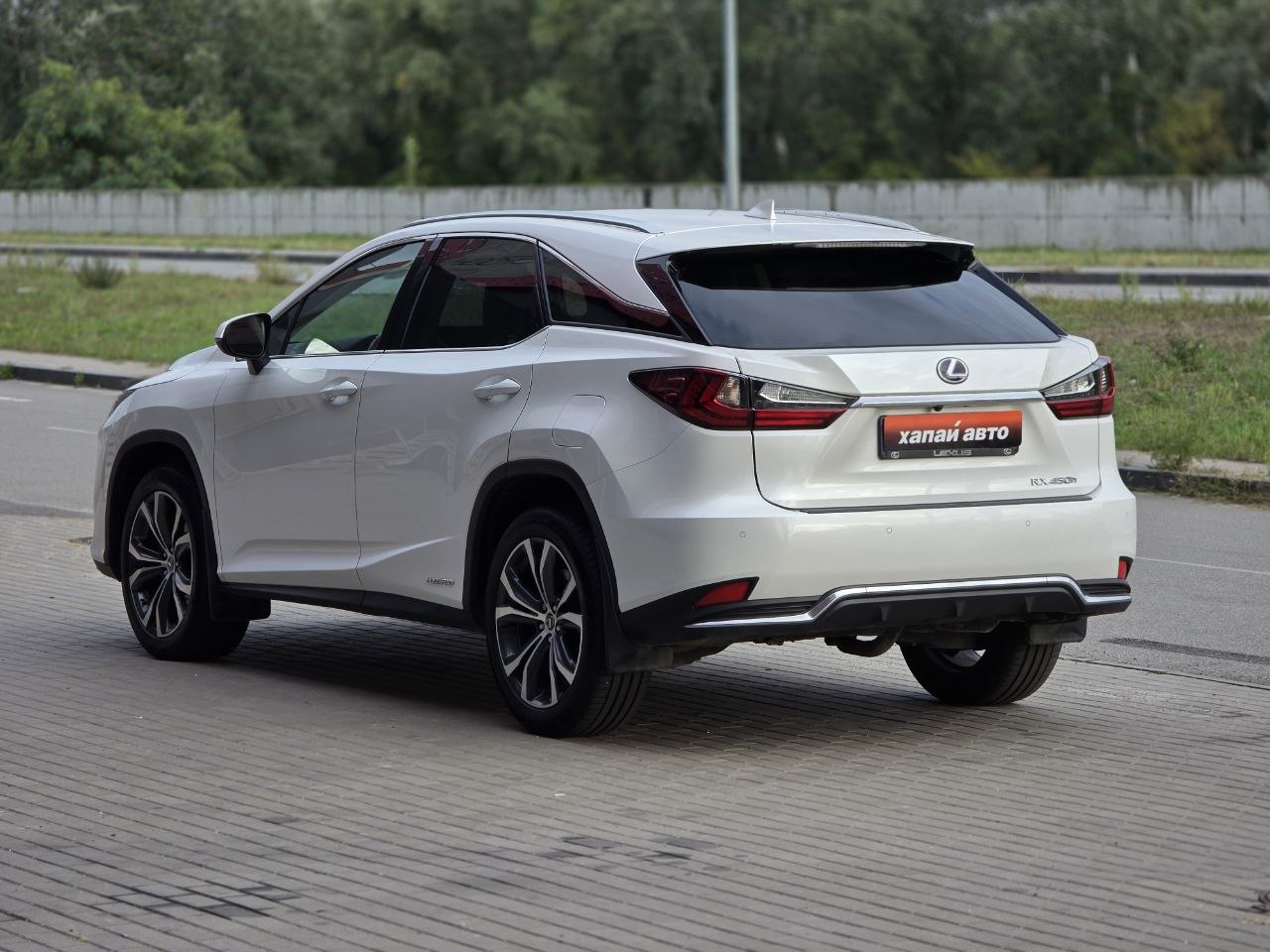 Lexus-5