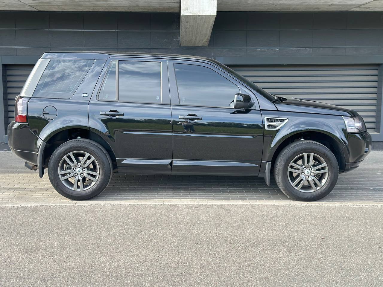 Land Rover-12