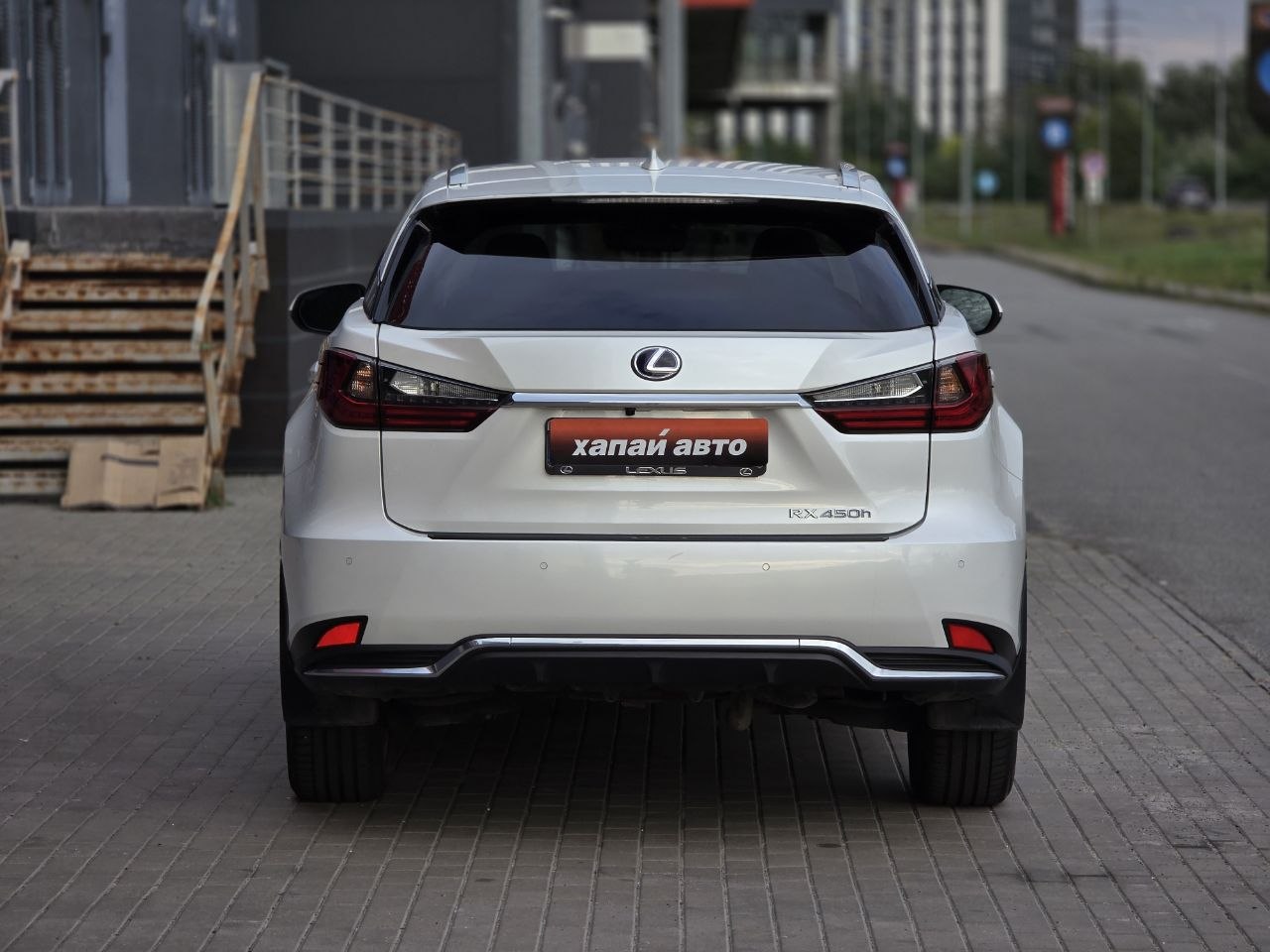 Lexus-4