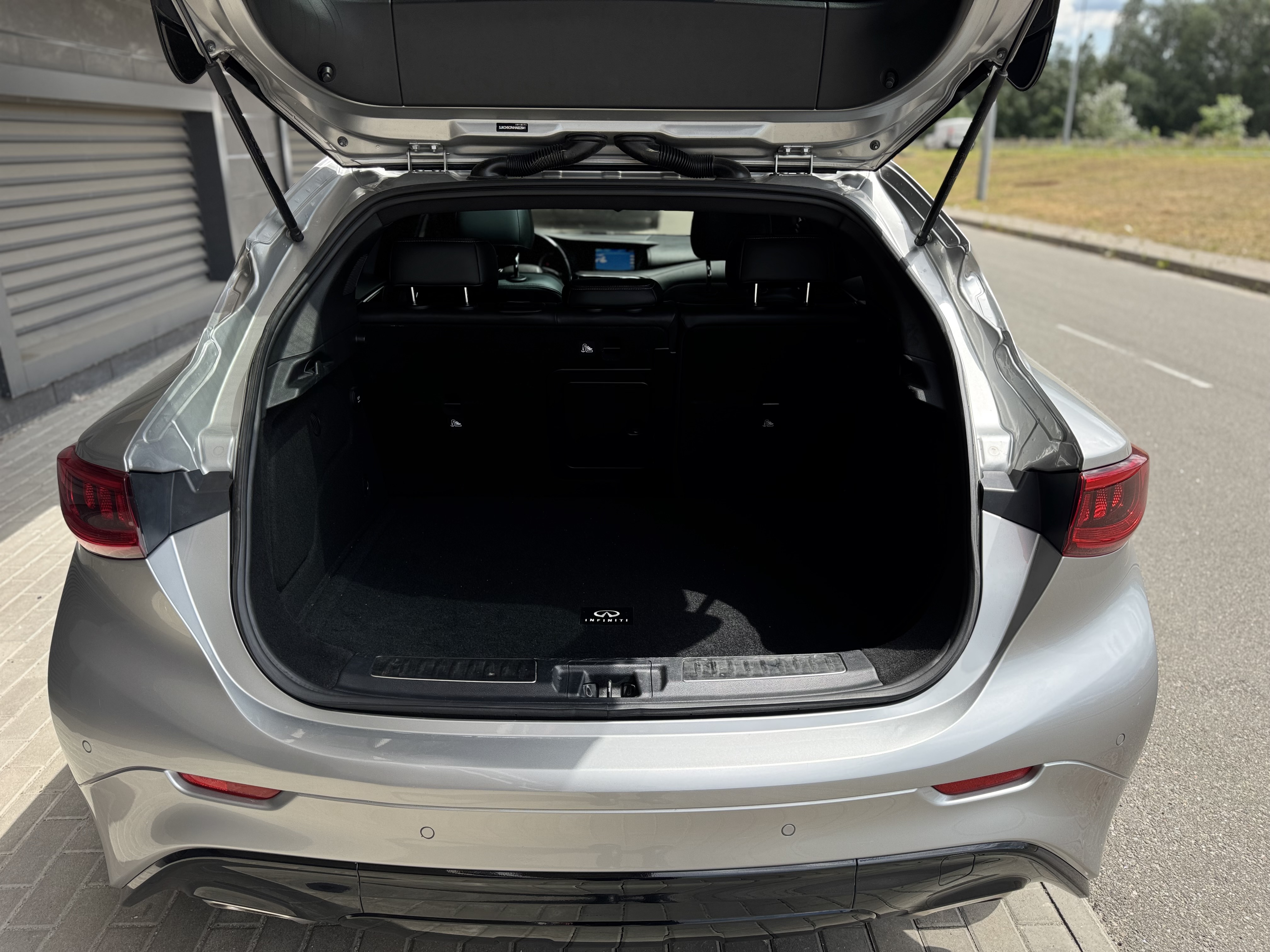 Infiniti-2
