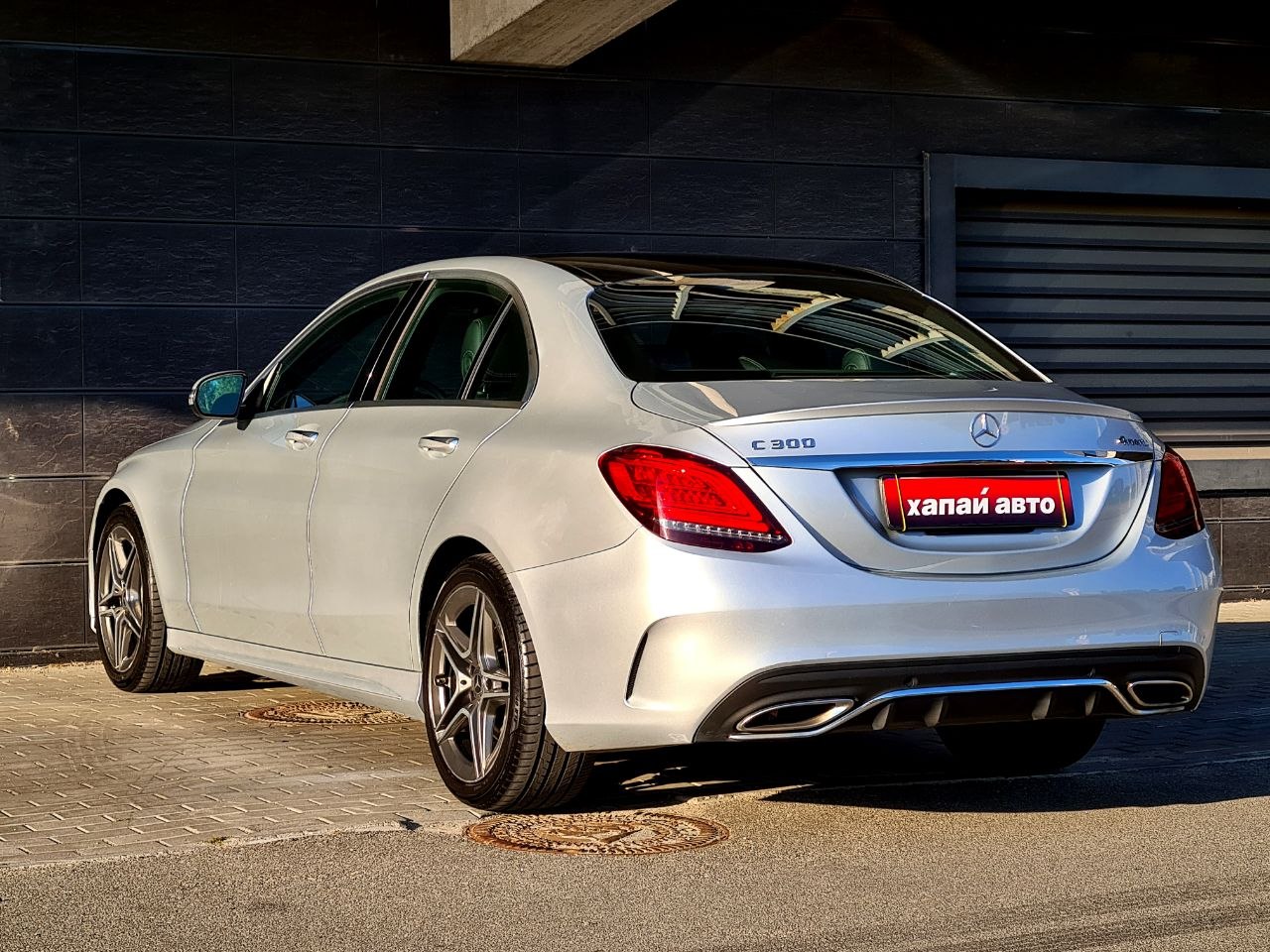 Mercedes-Benz-24