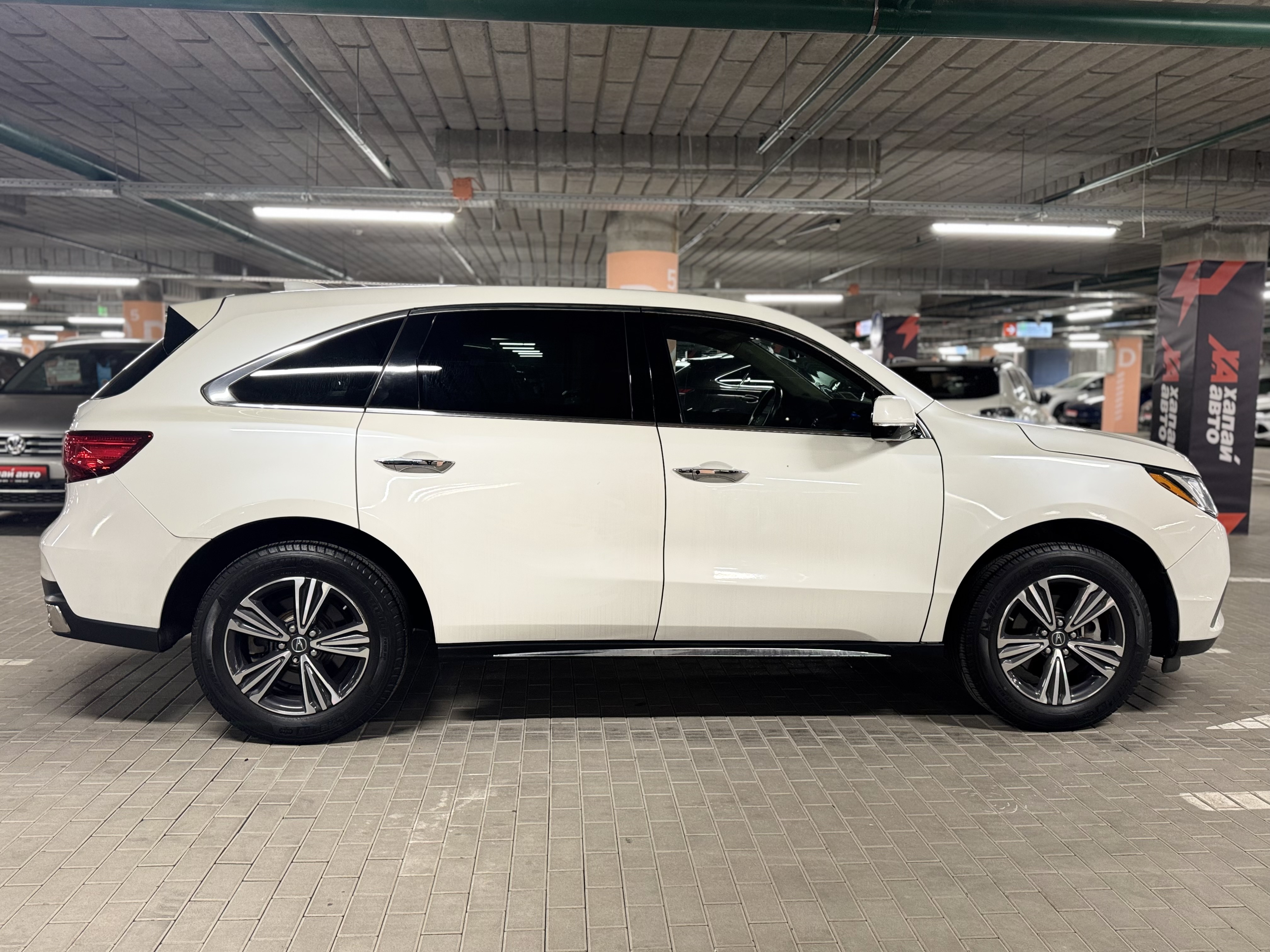 Acura-12