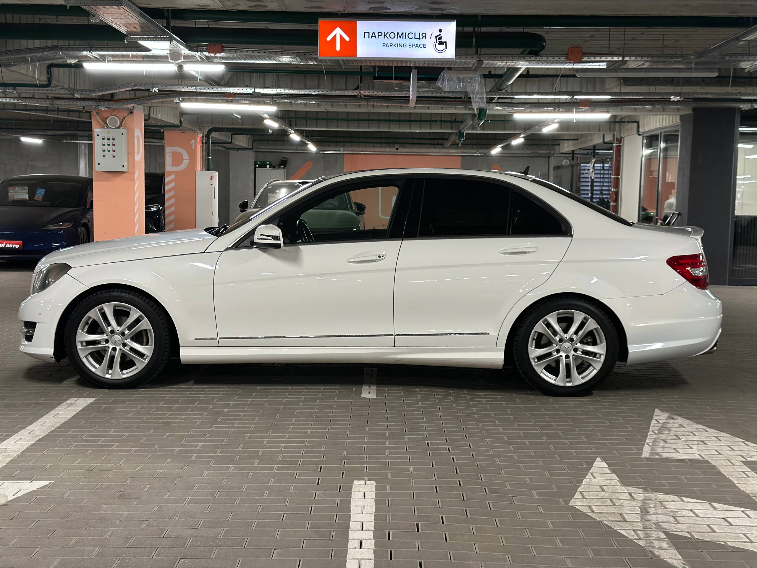 Mercedes-Benz-3