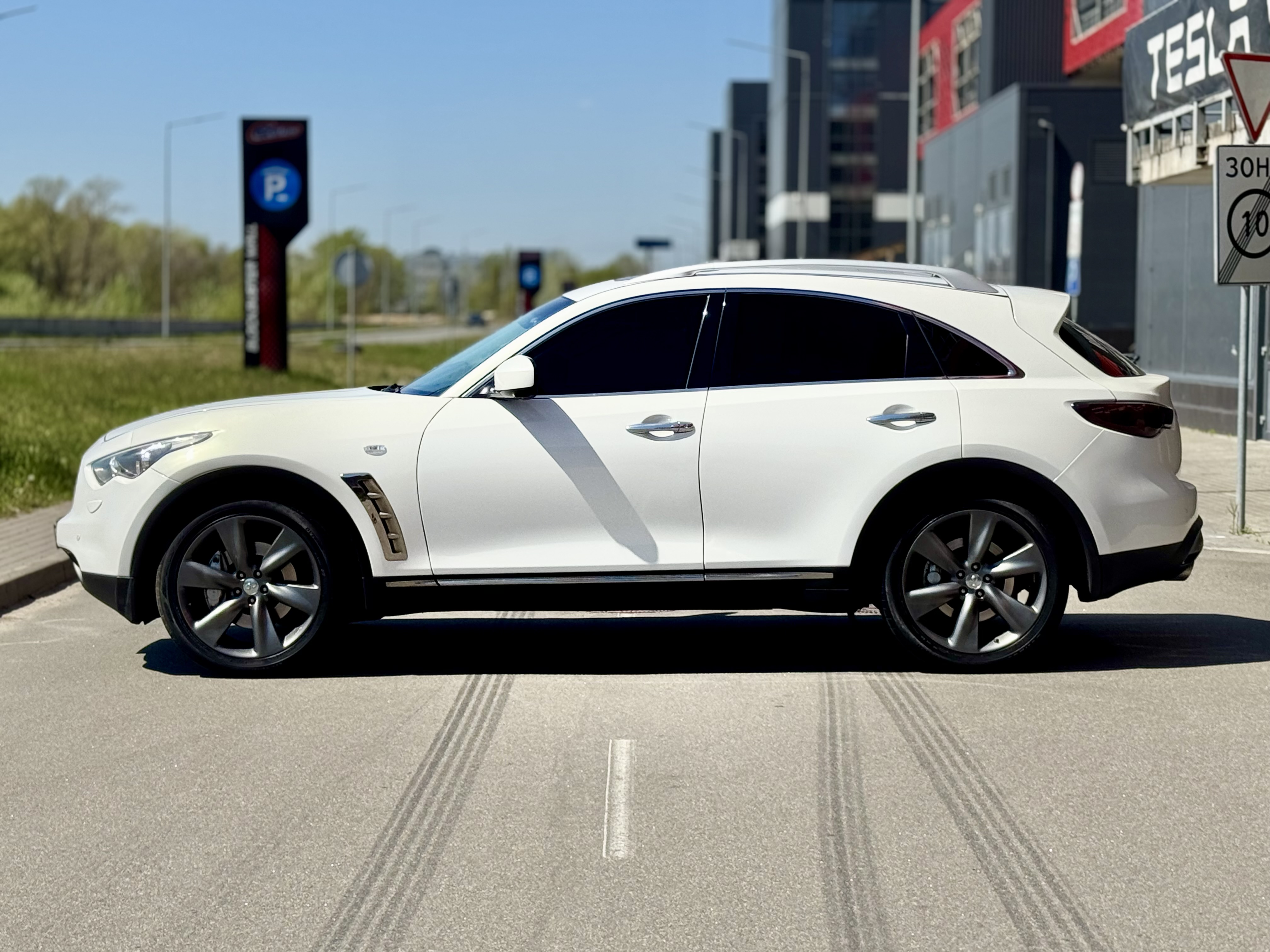 Infiniti-10