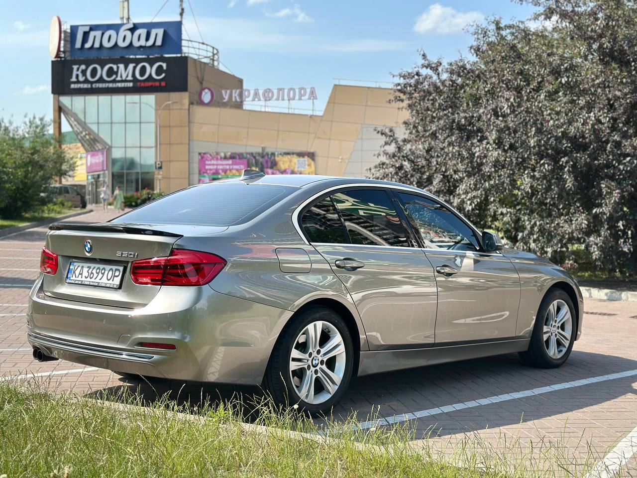 BMW-19