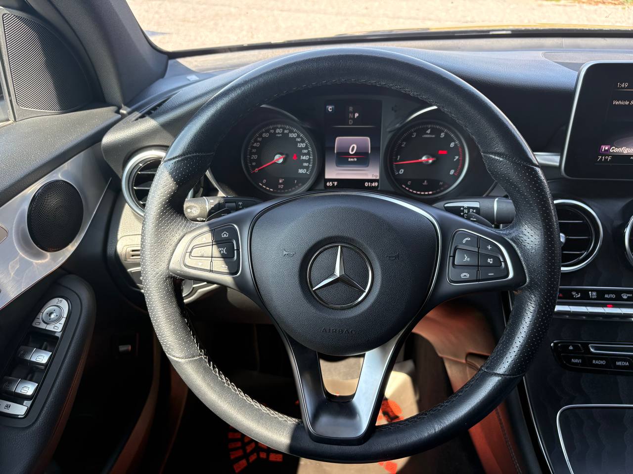 Mercedes-Benz-17