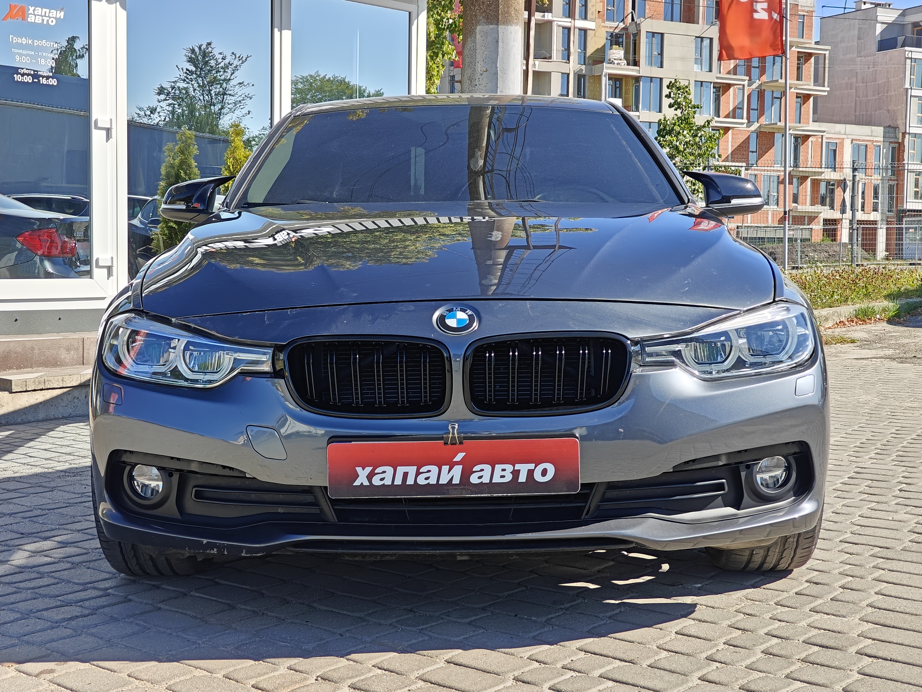 BMW-8