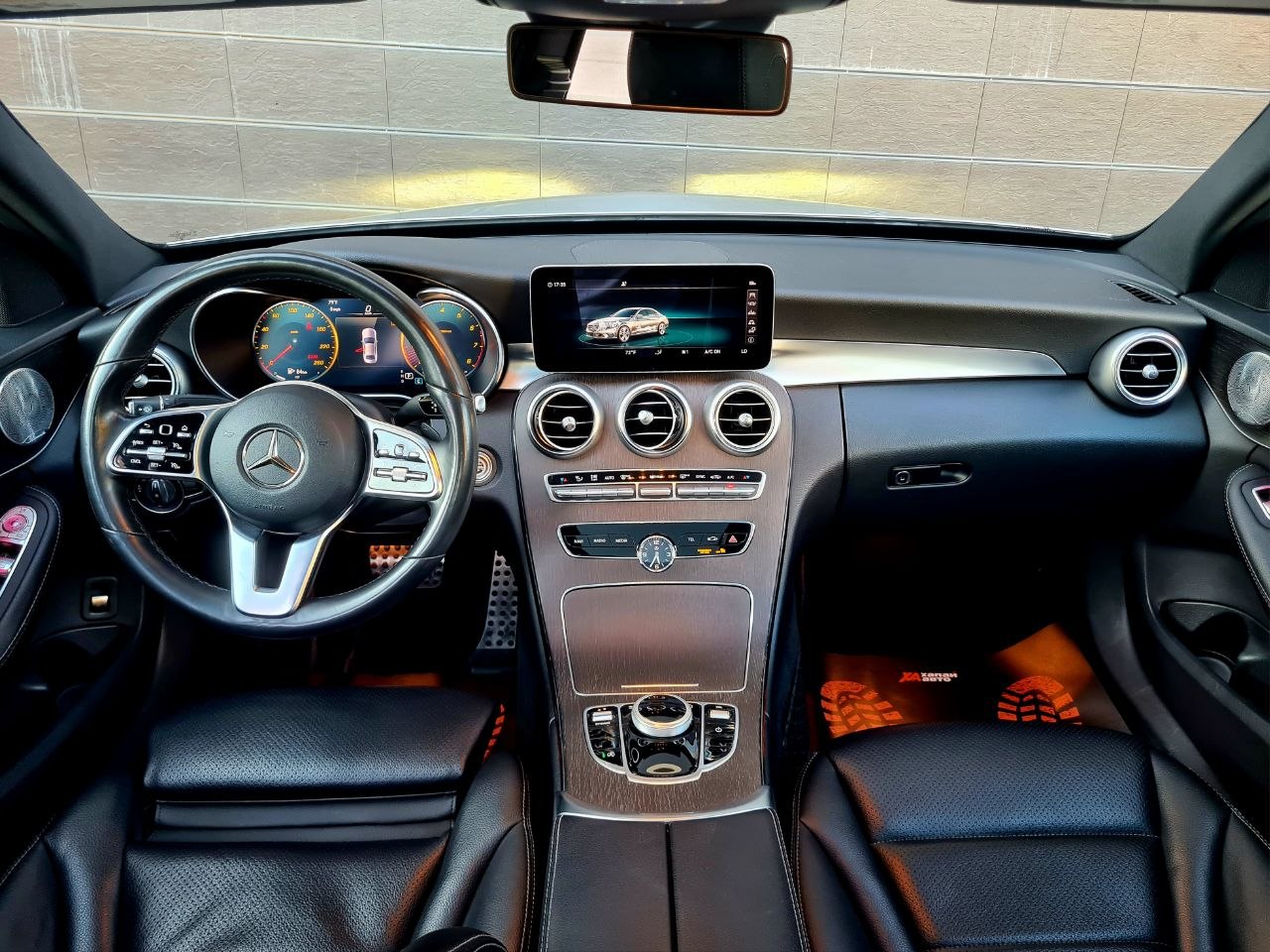 Mercedes-Benz-9