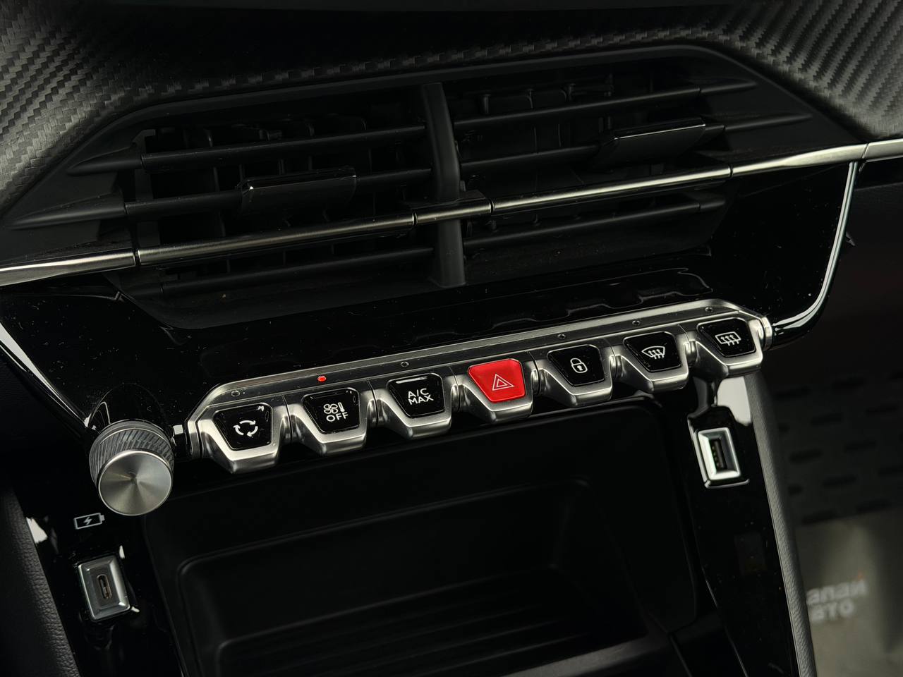 Peugeot-0
