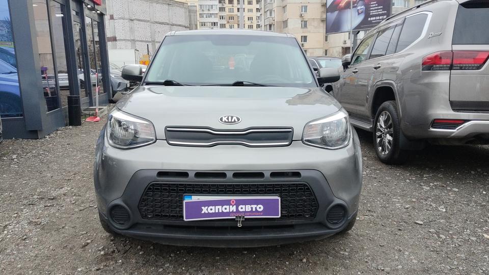 Kia с квадратным багажником