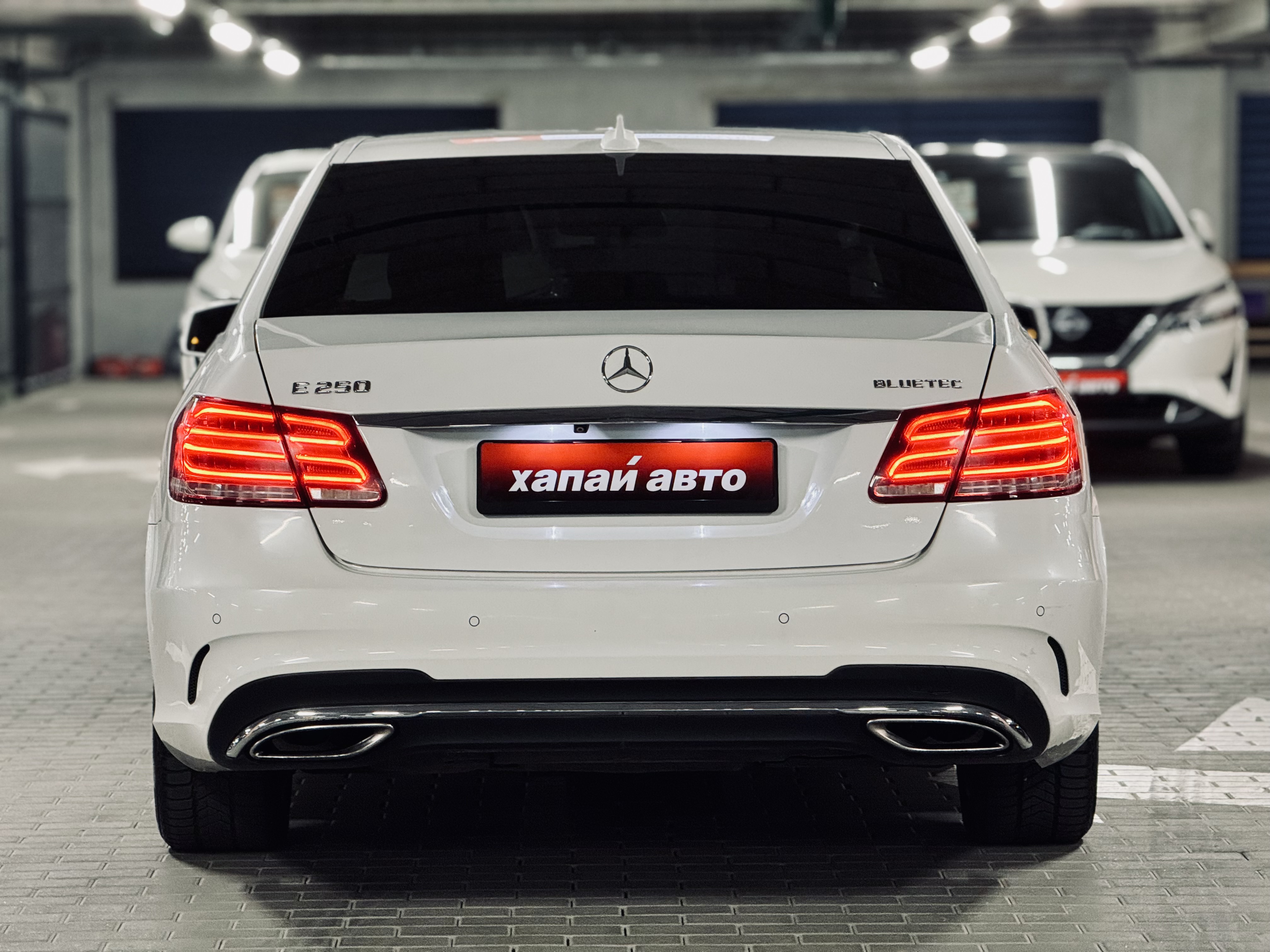 Mercedes-Benz-17