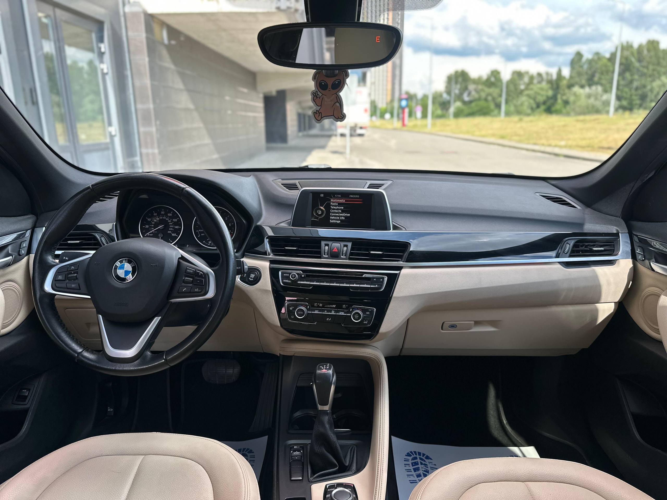 BMW-12