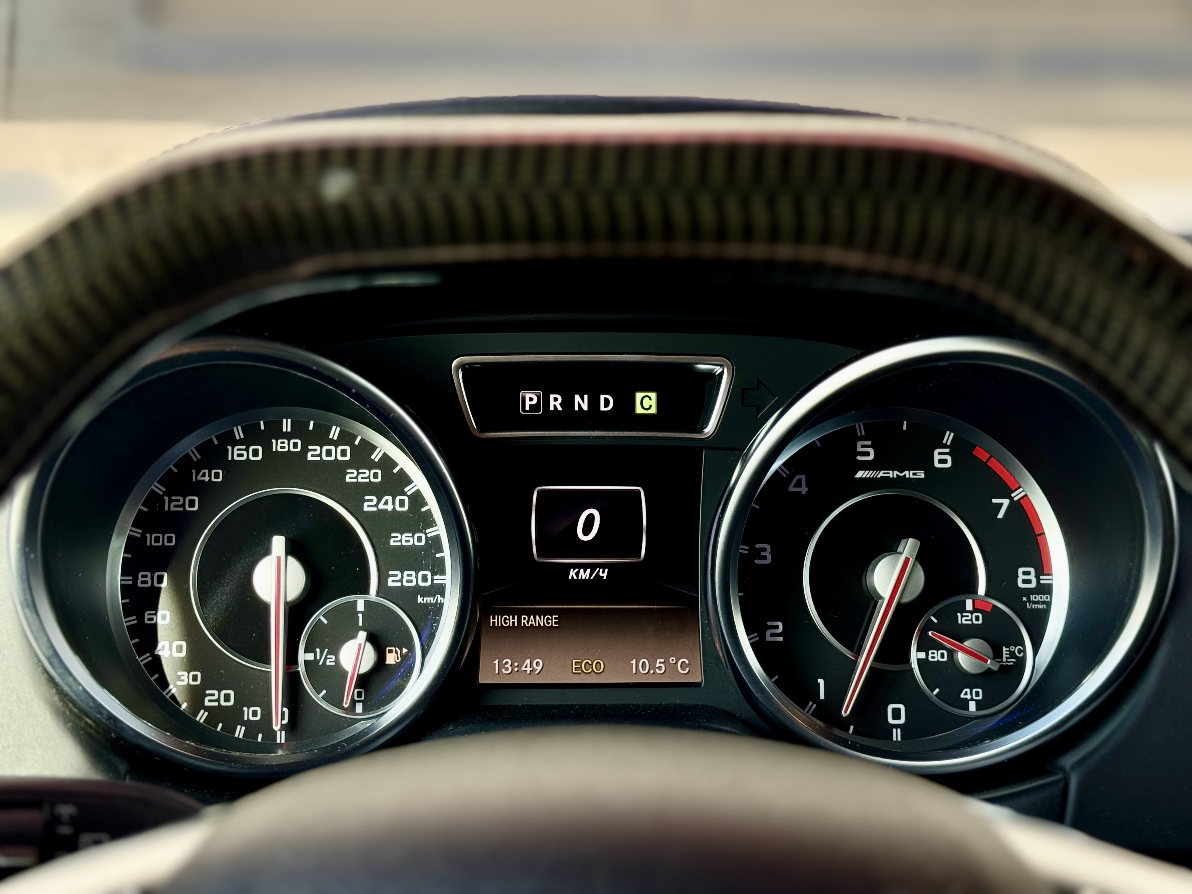 Mercedes-Benz-9