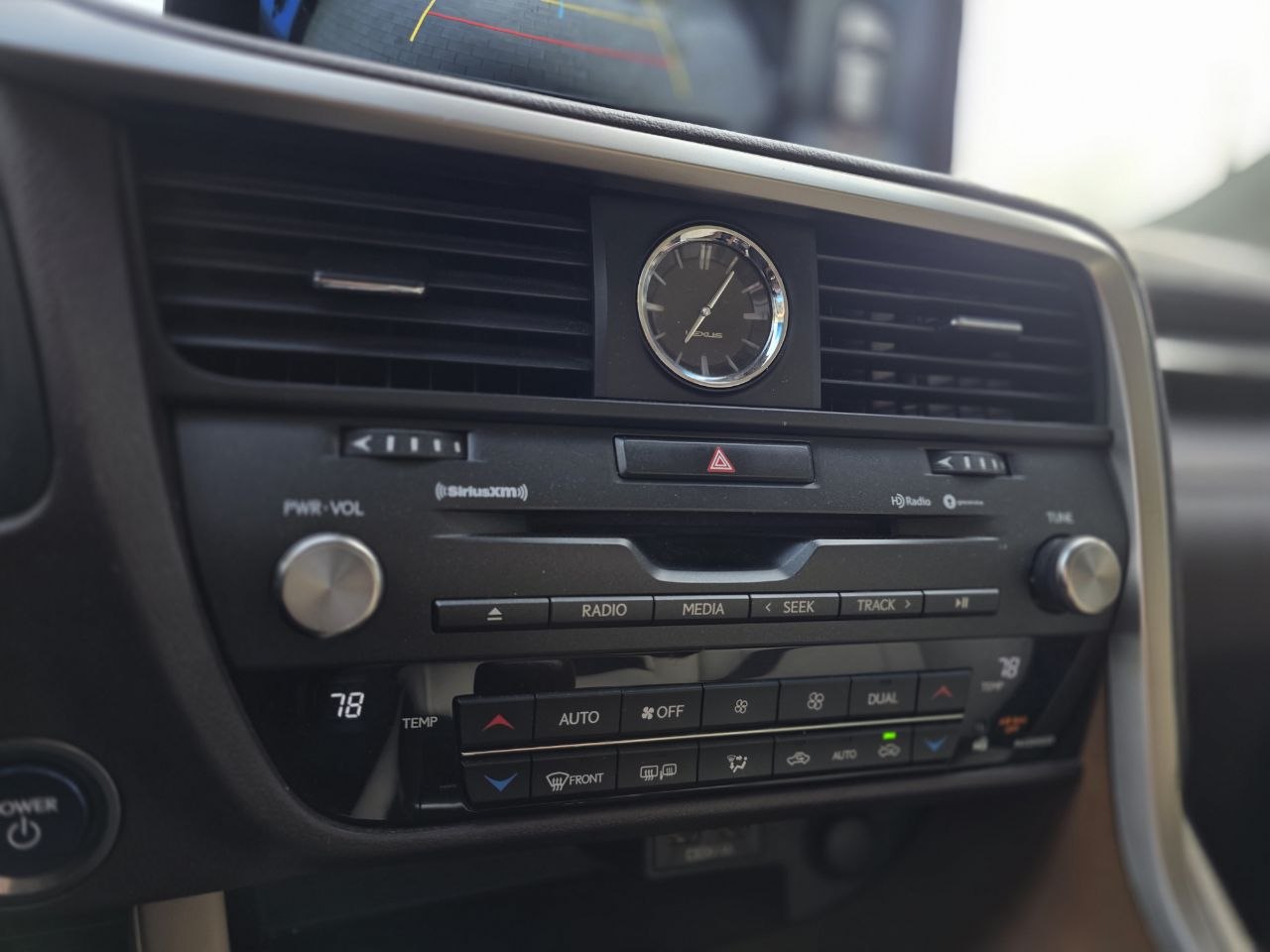 Lexus-19
