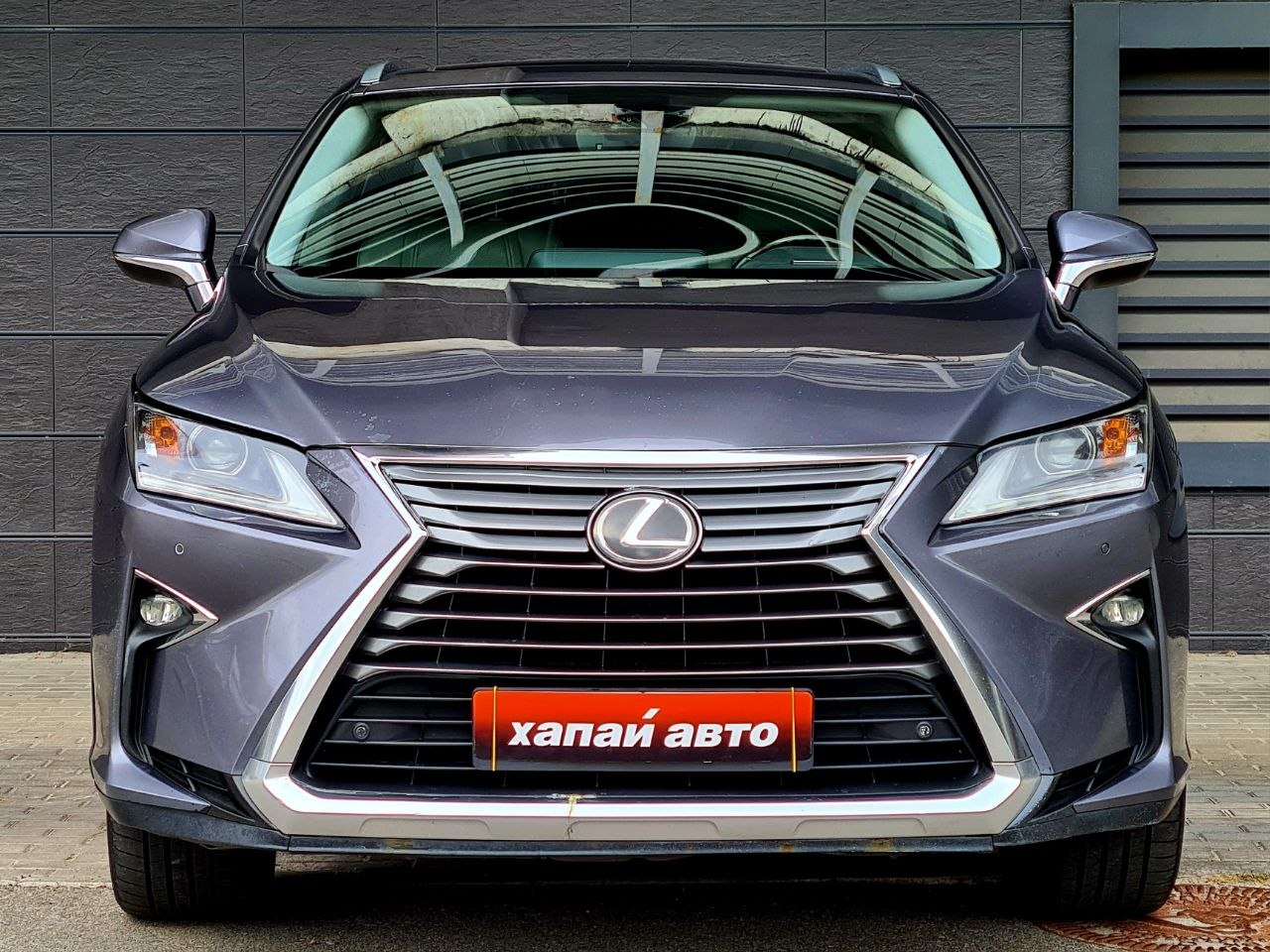 Lexus-16