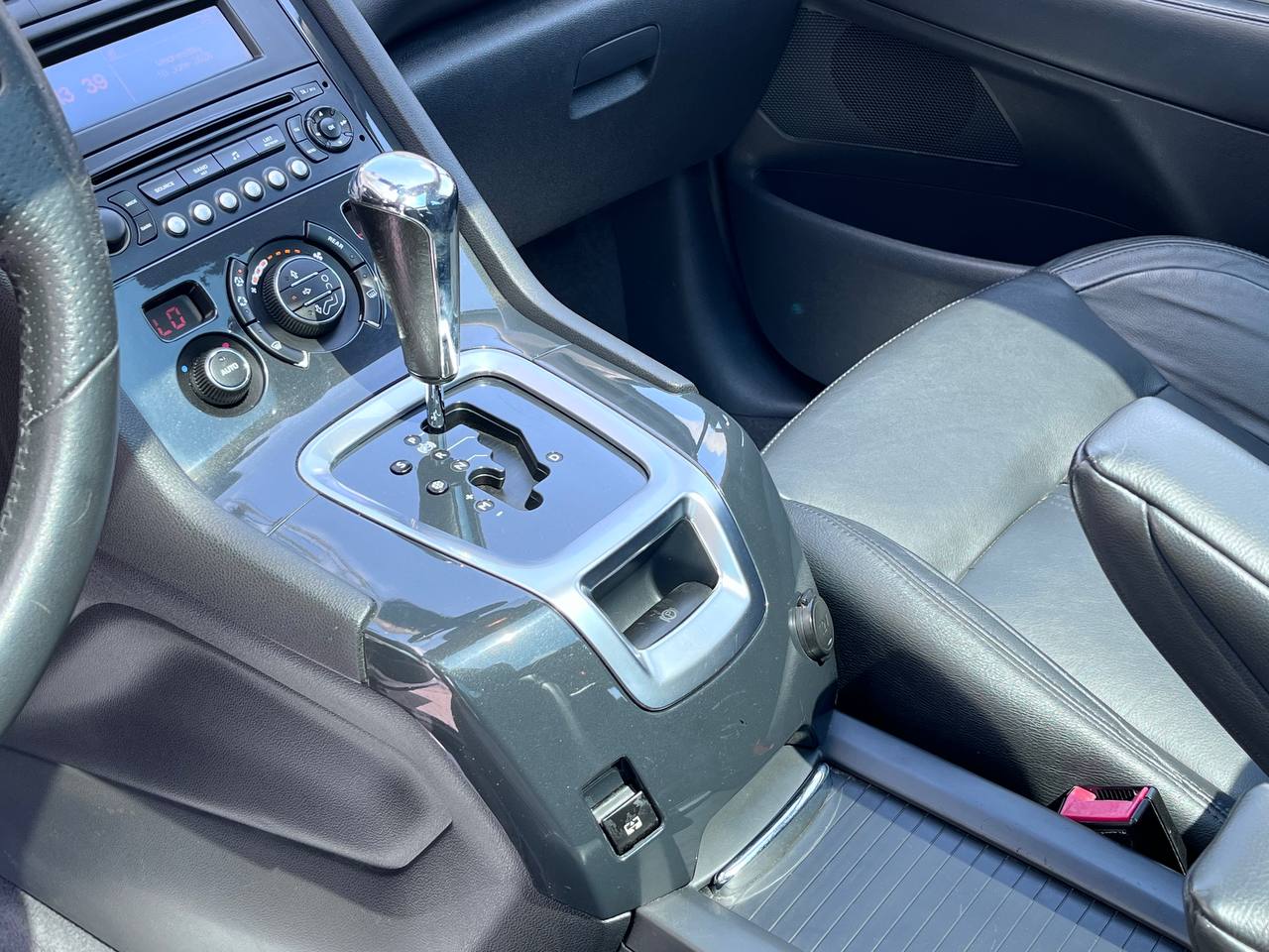Peugeot-0