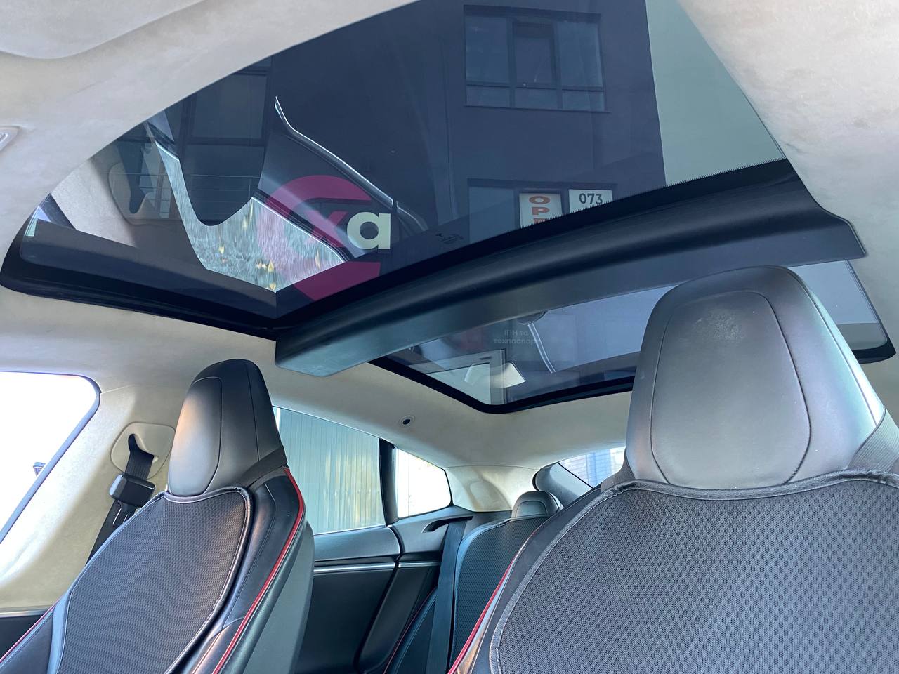 Tesla Model S 2014