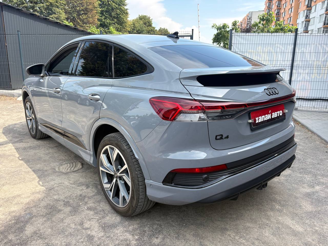 Audi-0