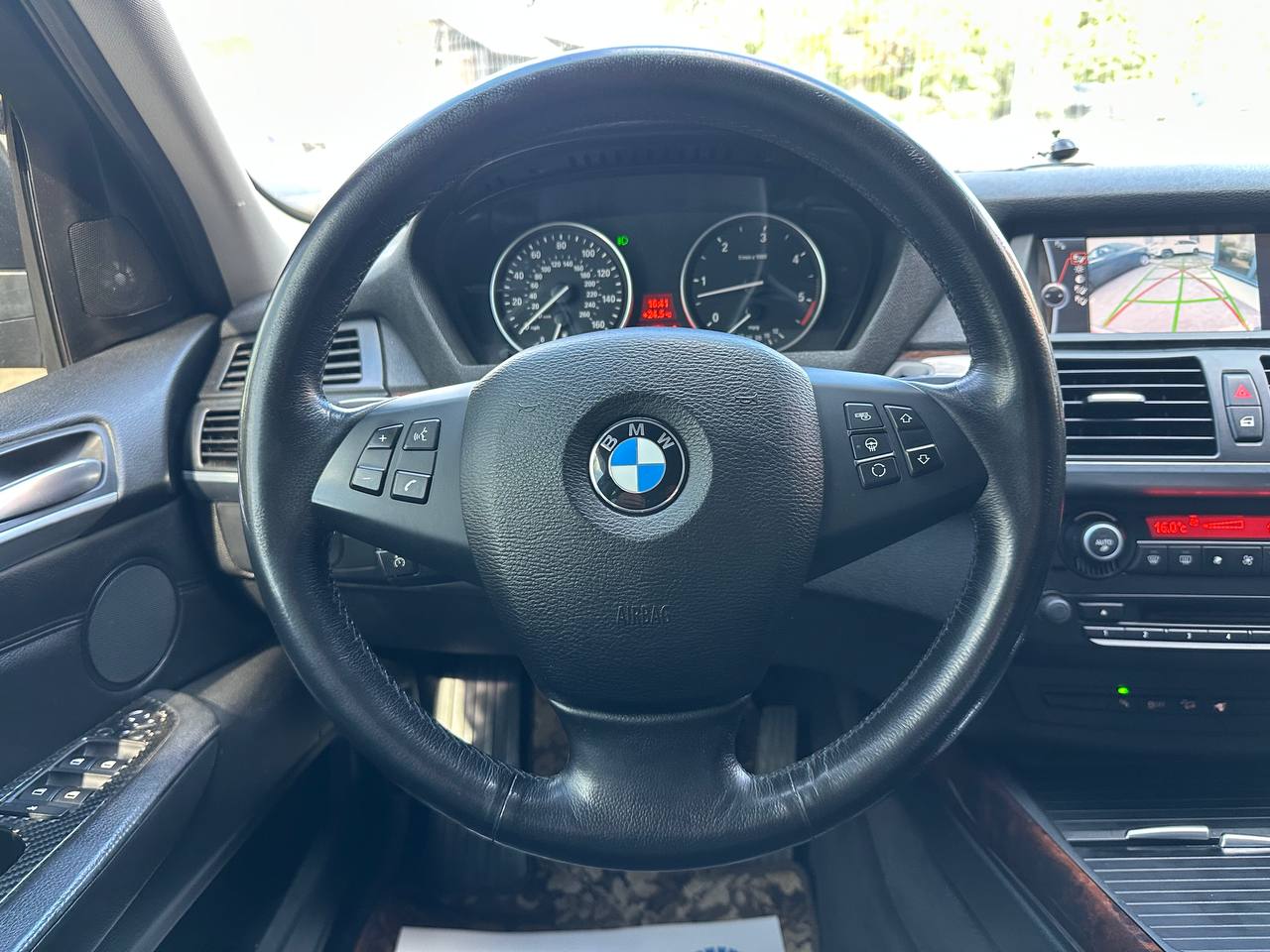 BMW-9