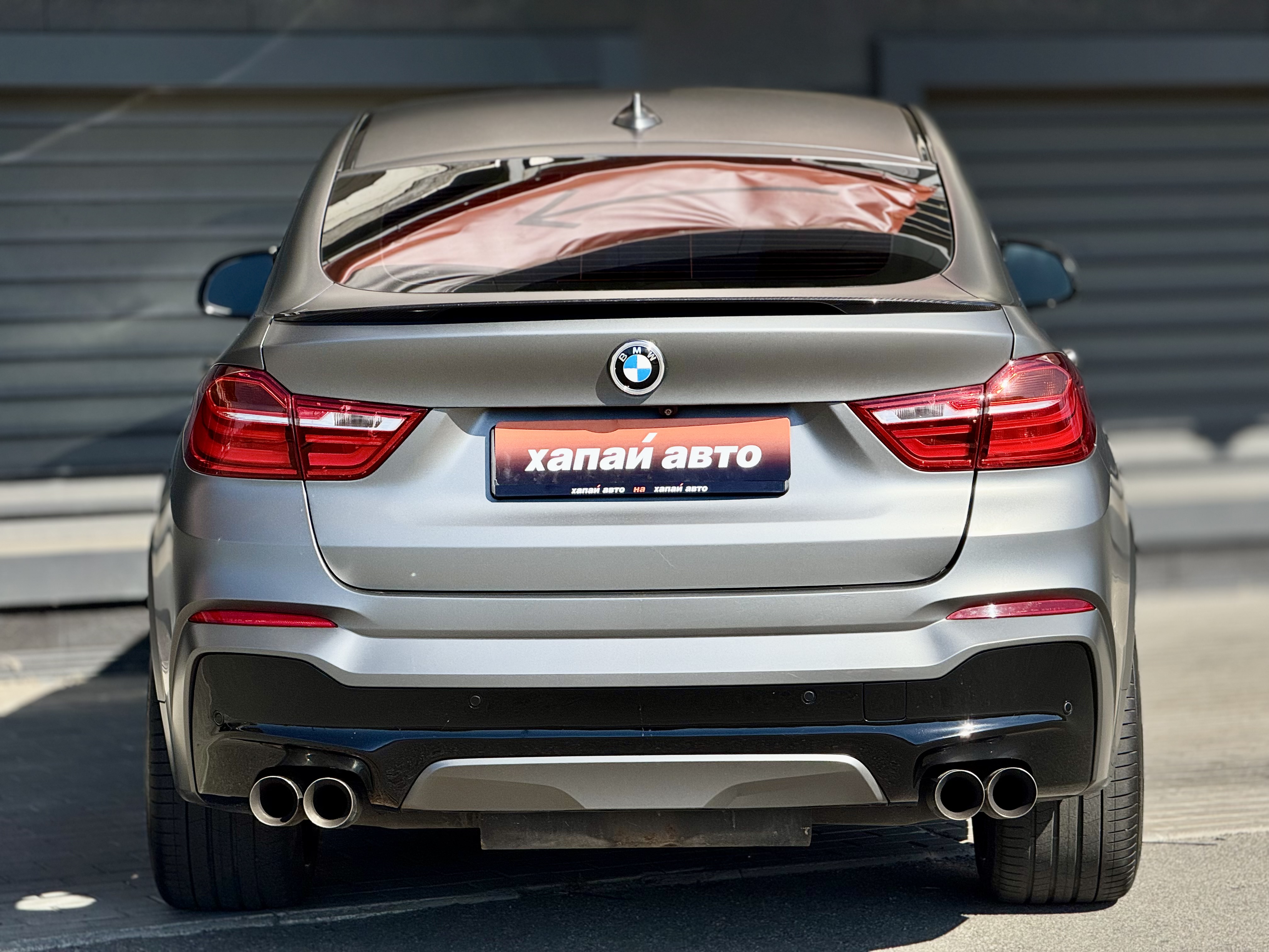 BMW-12