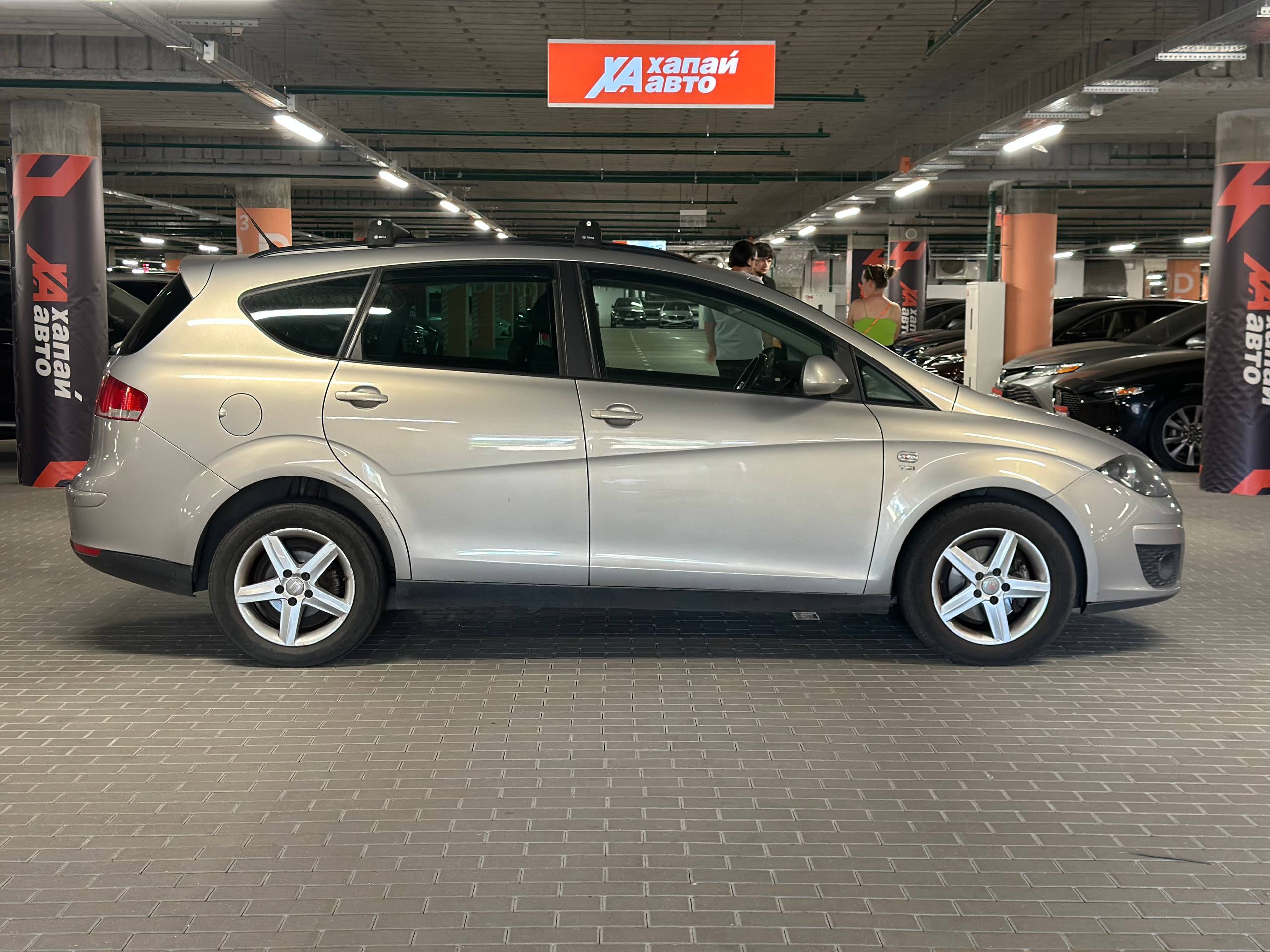 SEAT-4