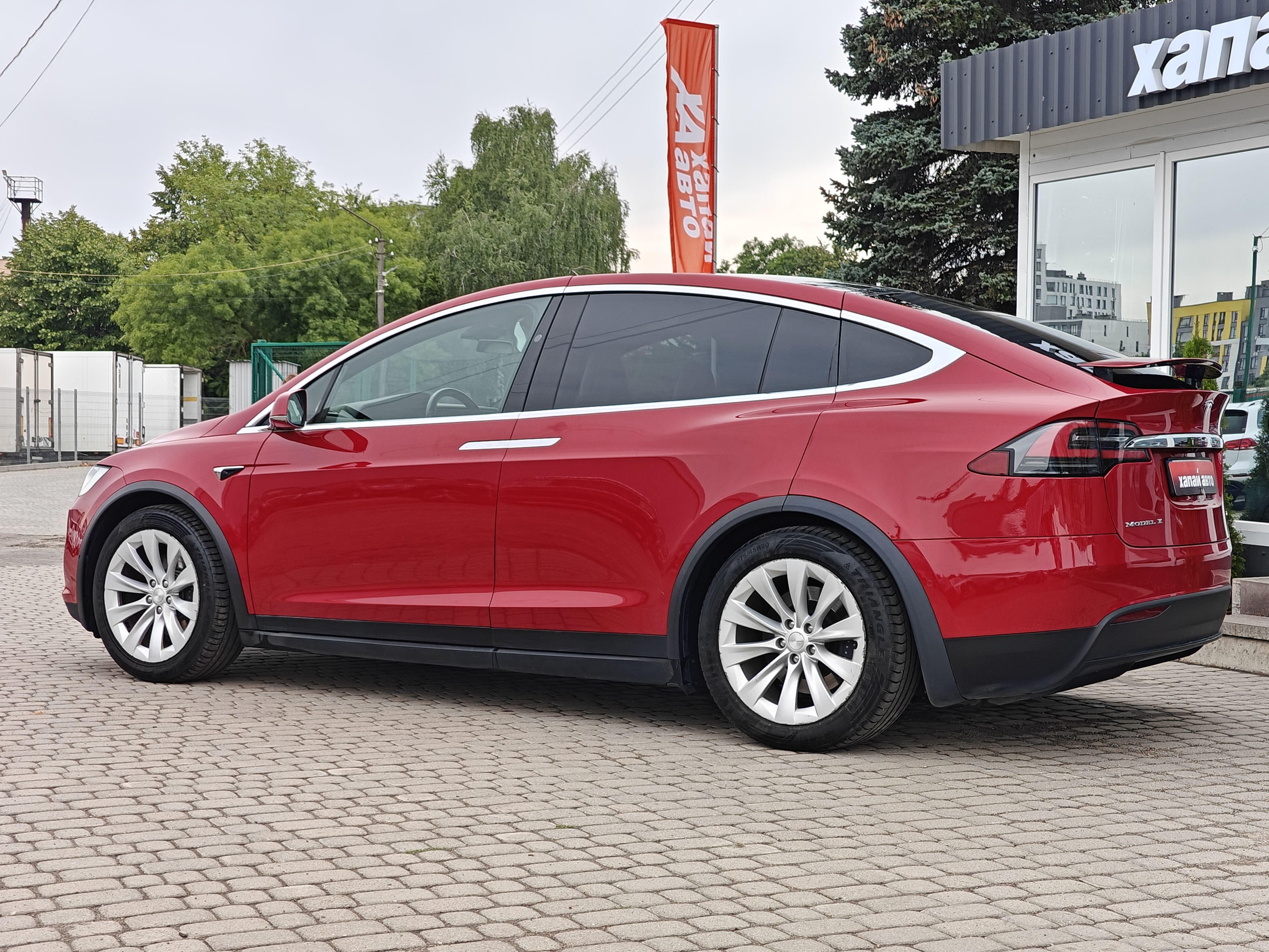 Tesla-8