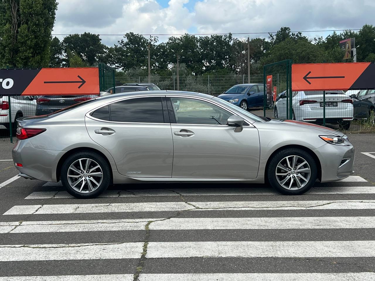 Lexus-3