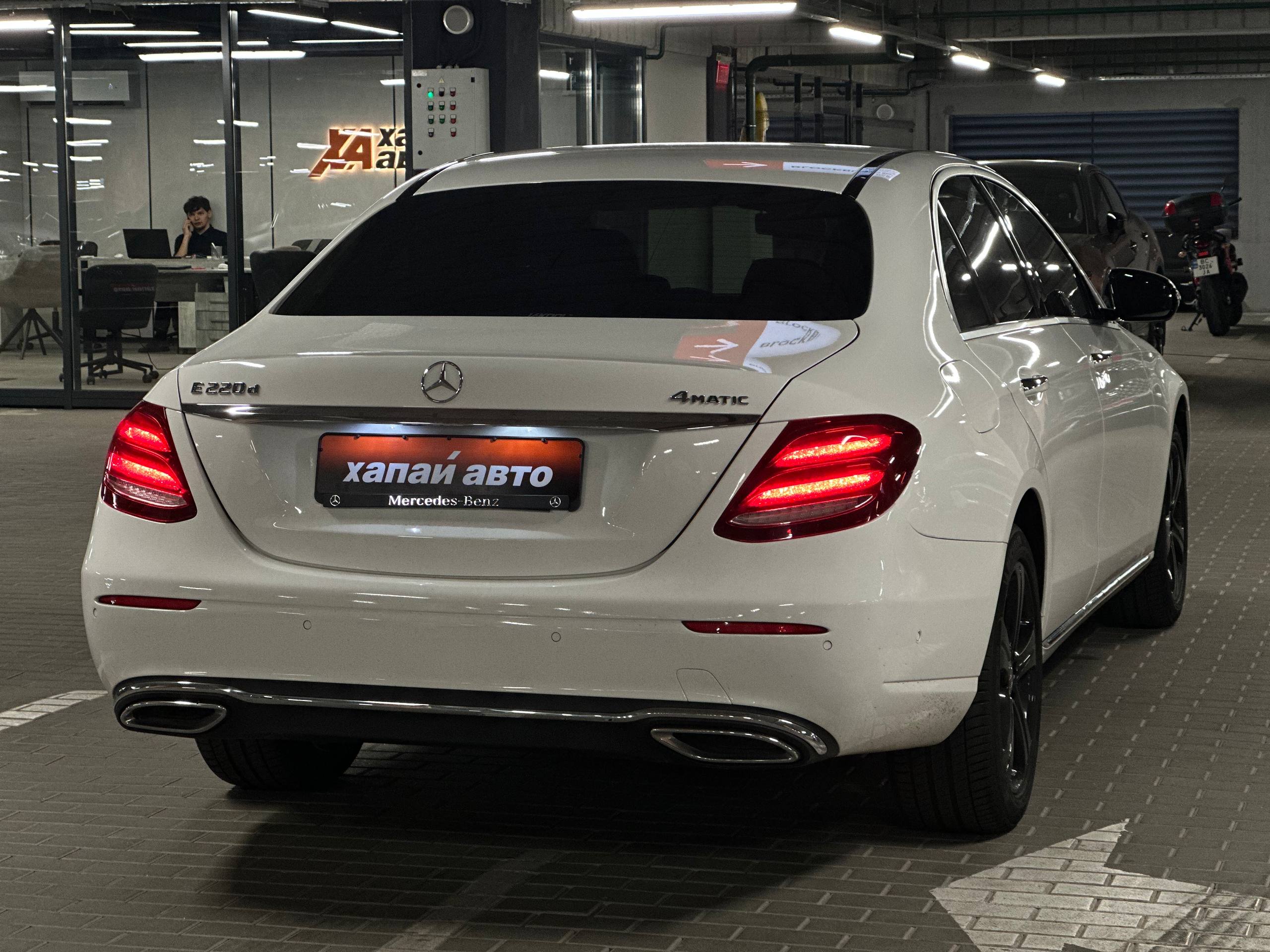 Mercedes-Benz-3