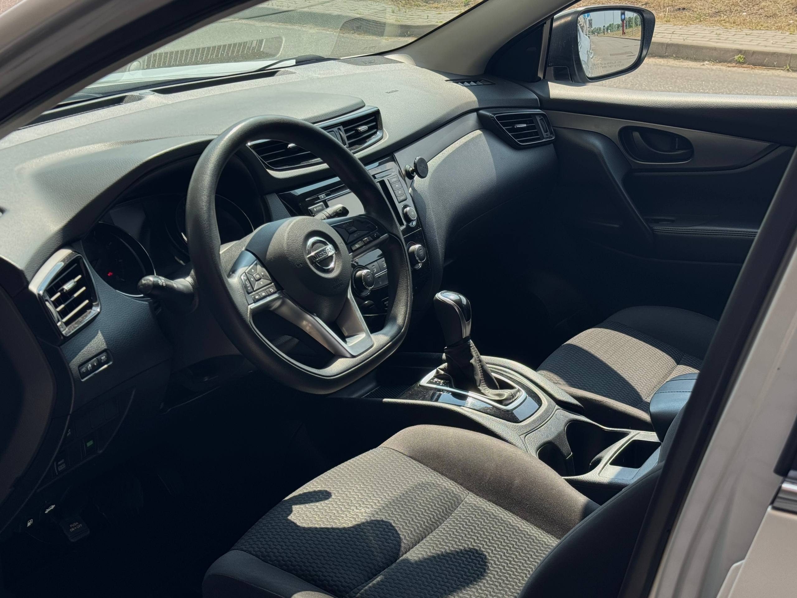 Nissan-4